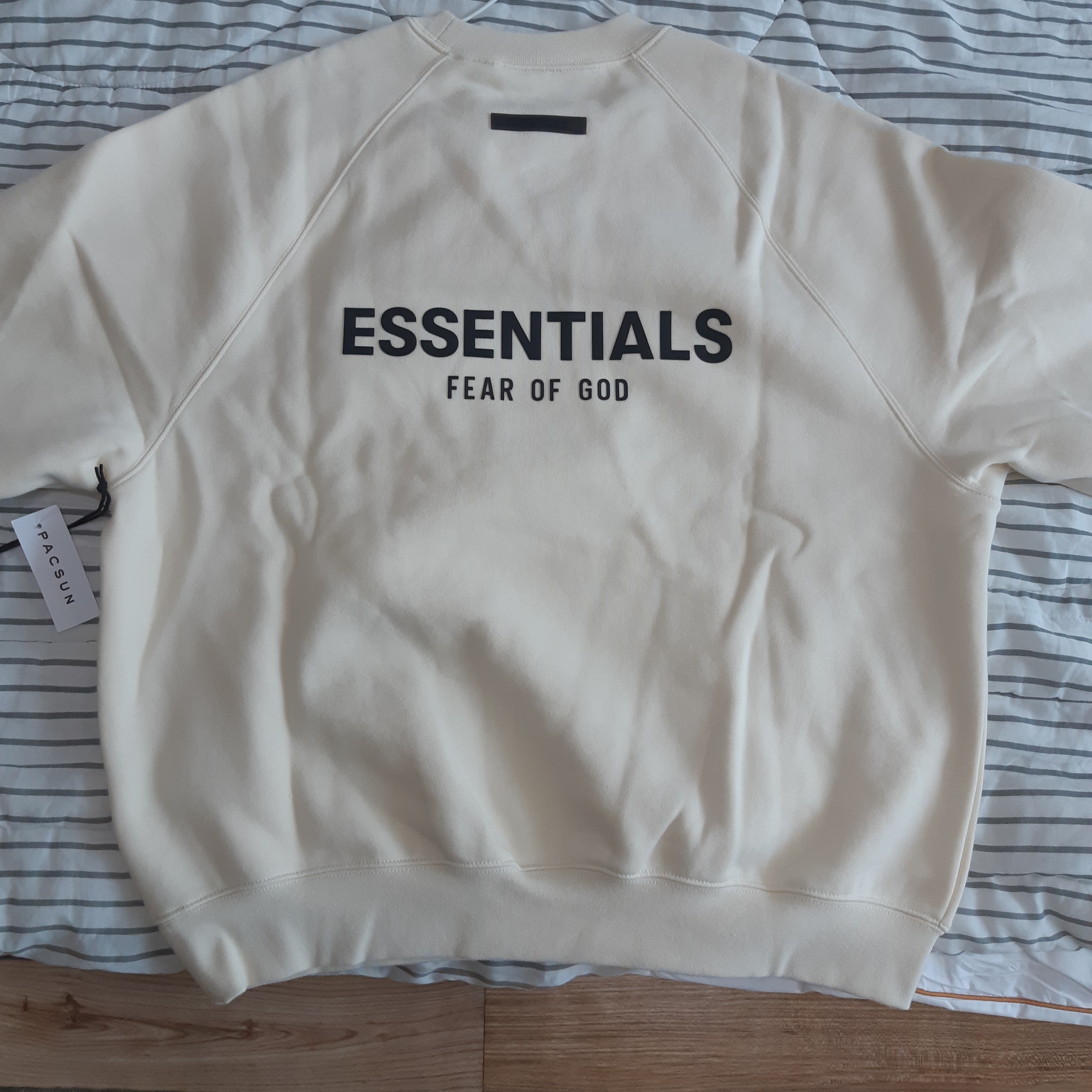 Essentials Pull-Over Crewneck Sweatshirt Cream - 21SS 착용 스타일 - 2
