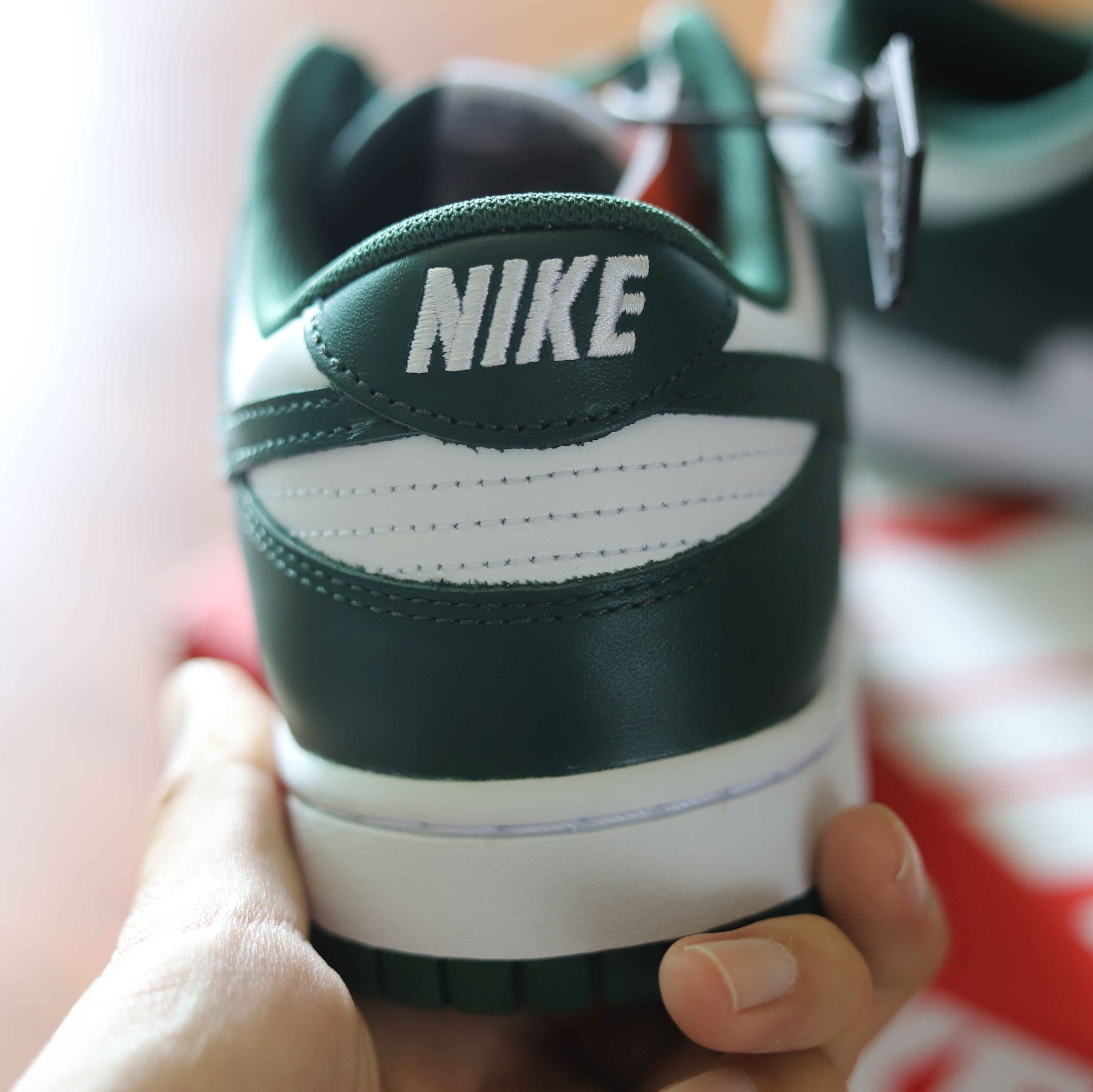Nike Dunk Low Retro Varsity Green 착용 스타일 - 2