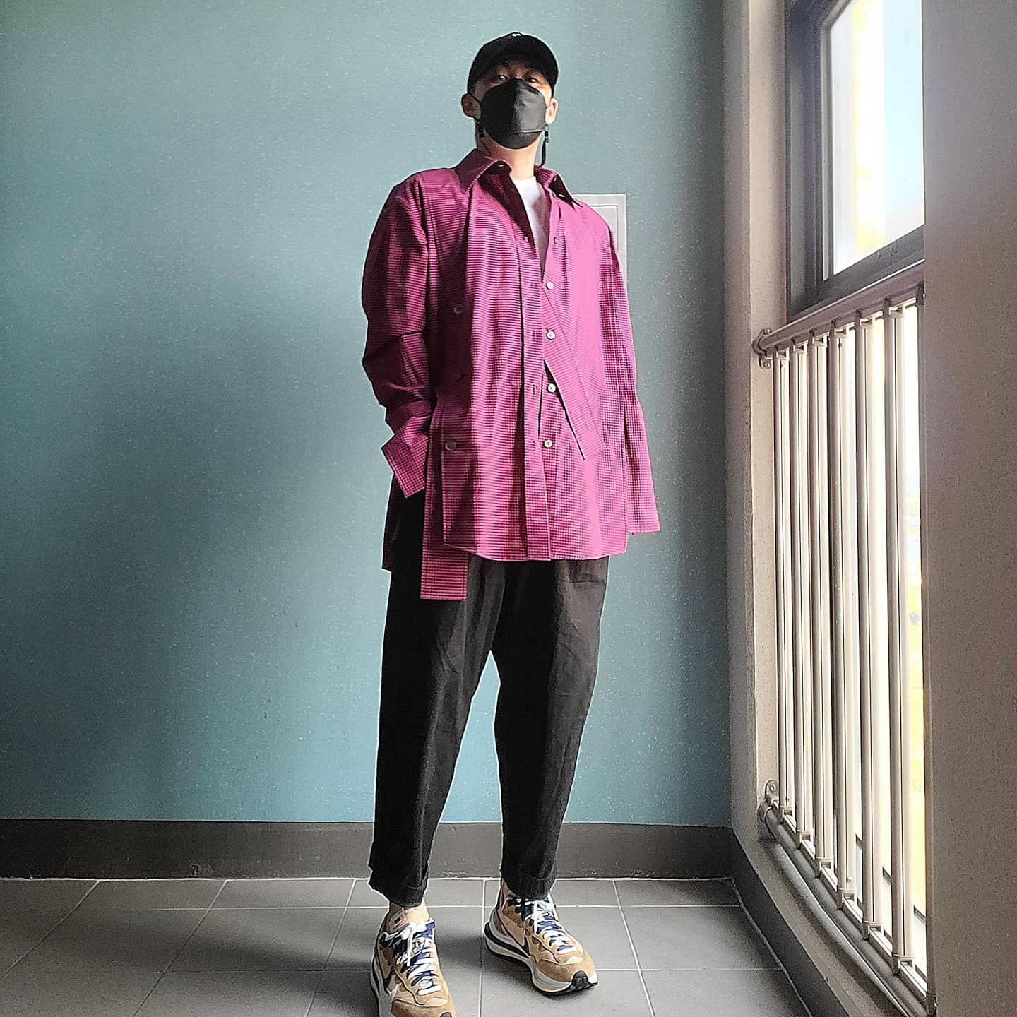 Nike x Sacai VaporWaffle Sesame and Blue Void 착용 스타일 - 2