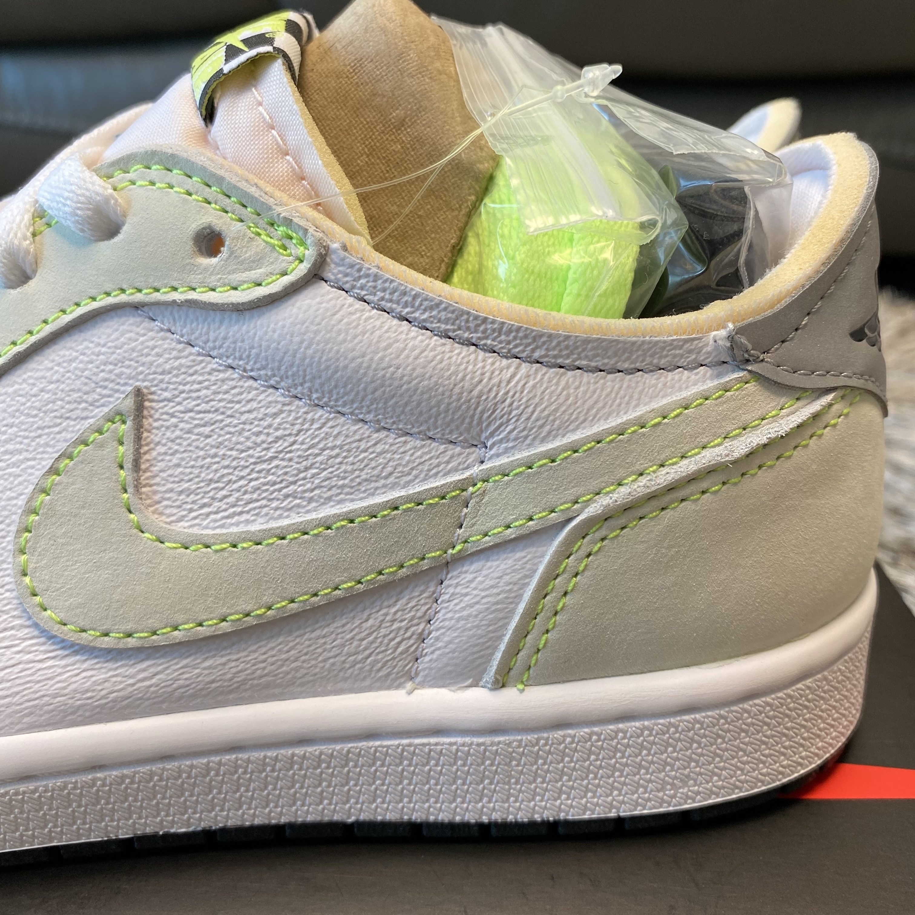 Jordan 1 Low OG Ghost Green 착용 스타일 - 3