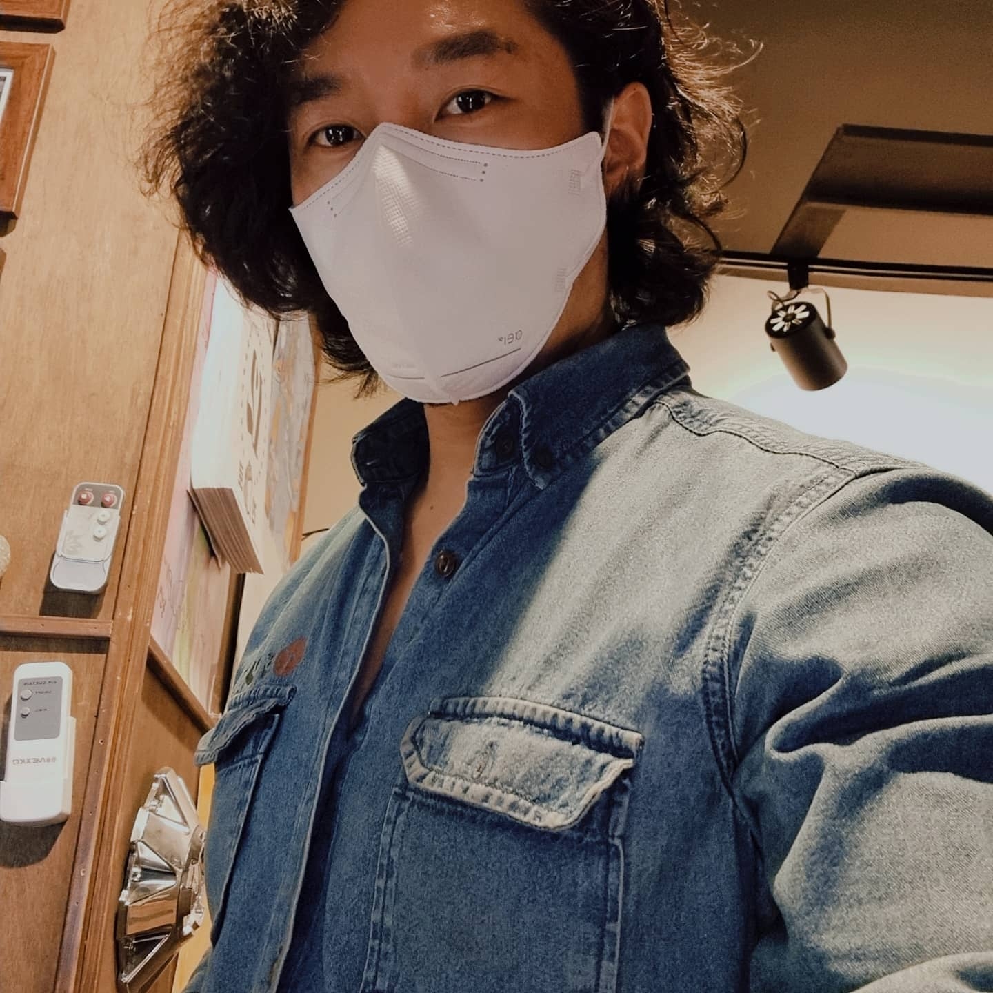 Nike x Sacai VaporWaffle Dark Iris 착용 스타일 - 2
