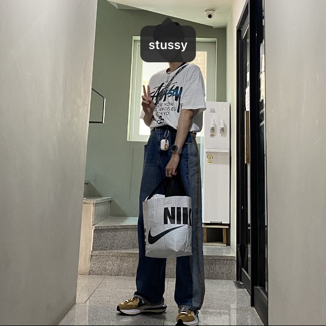 Nike x Sacai VaporWaffle Sesame and Blue Void 착용 스타일