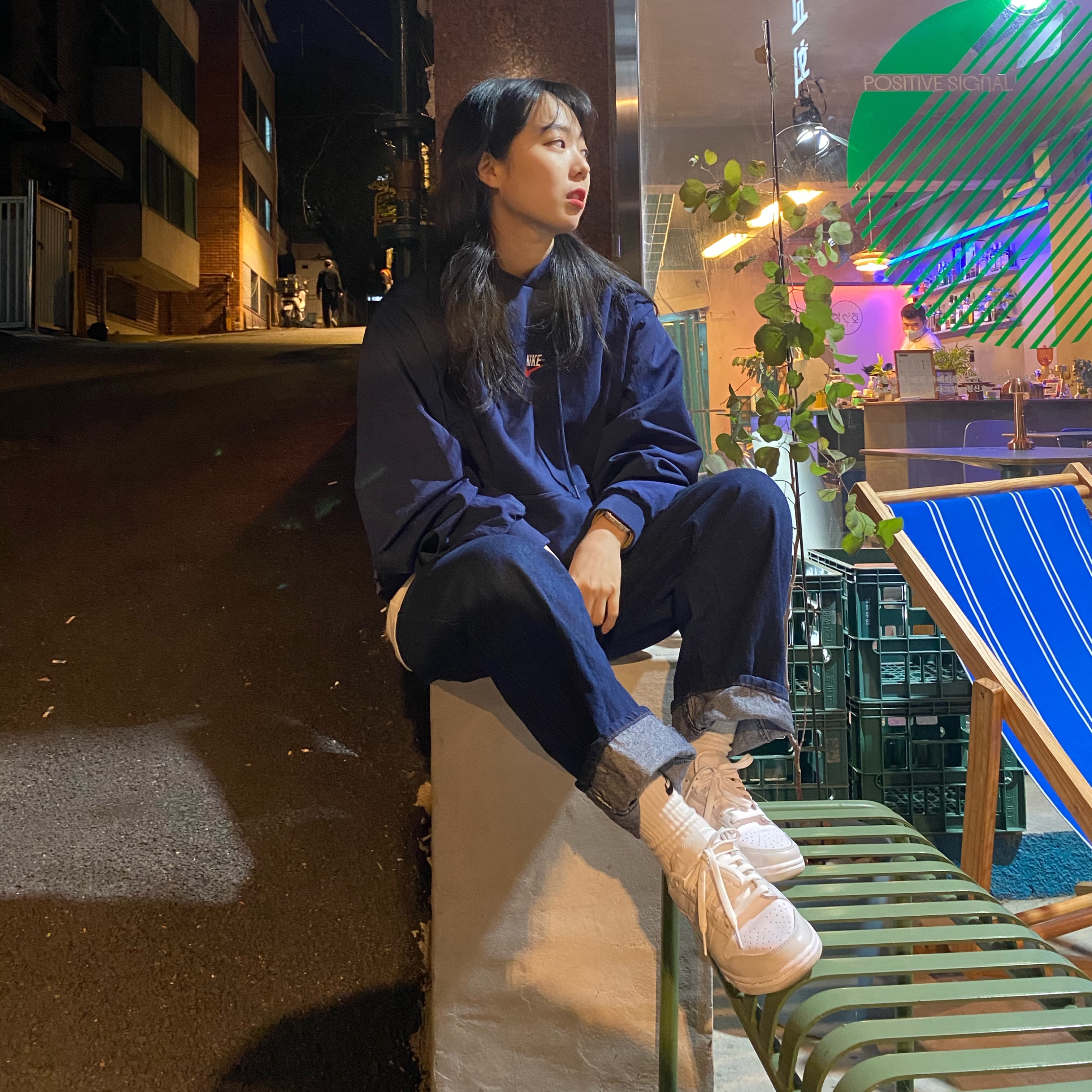 (W) Nike Dunk Low Photon Dust, Nike NSW Hoodie BRS Midnight Navy 착용 스타일