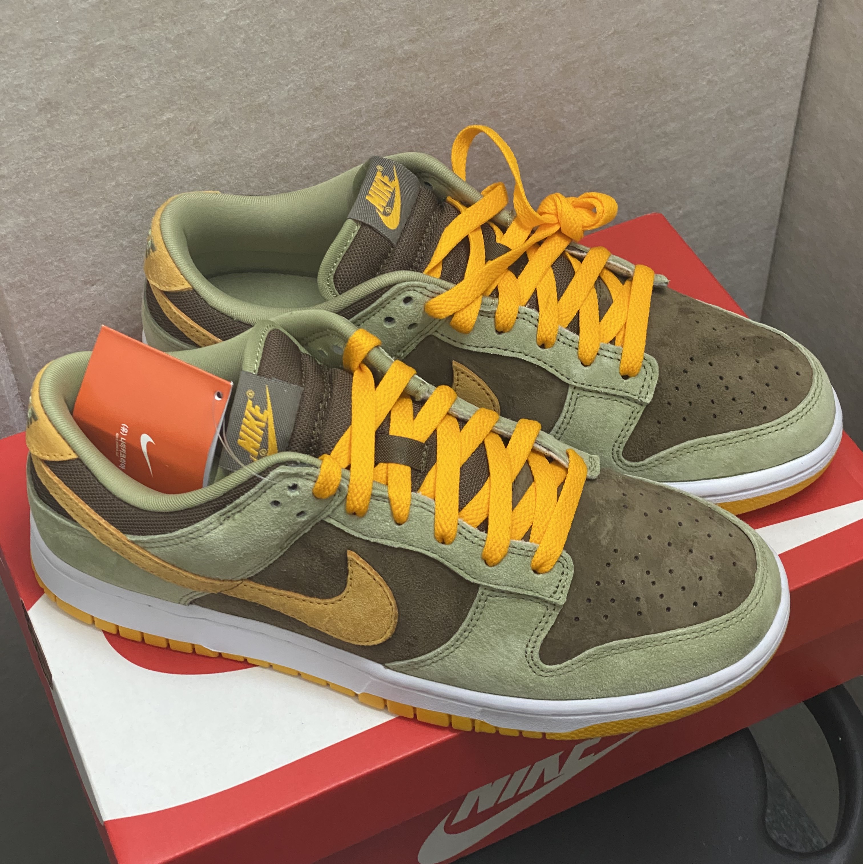 Nike Dunk Low SE Dusty Olive 착용 스타일