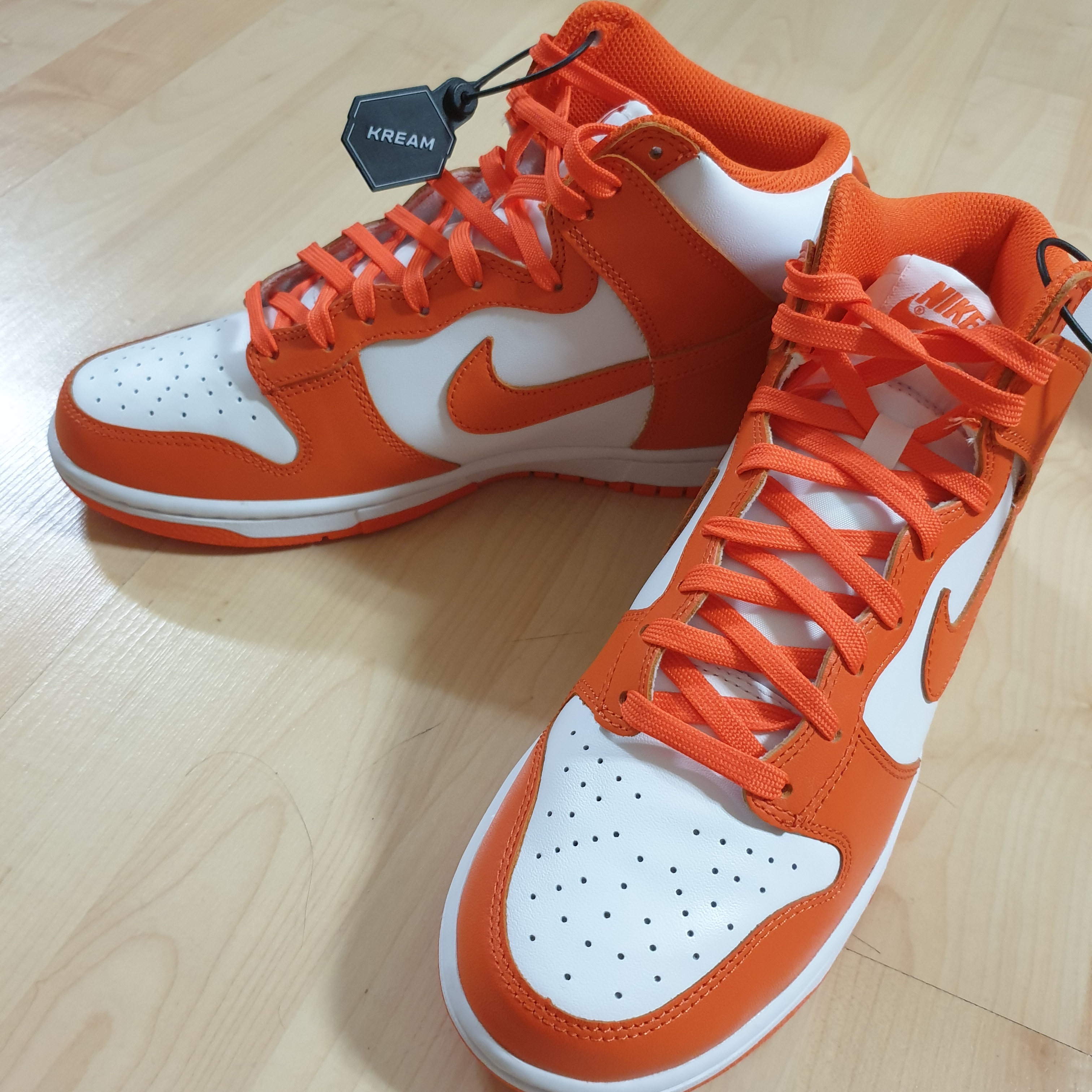 Nike Dunk High Retro Orange Blaze 착용 스타일 - 2