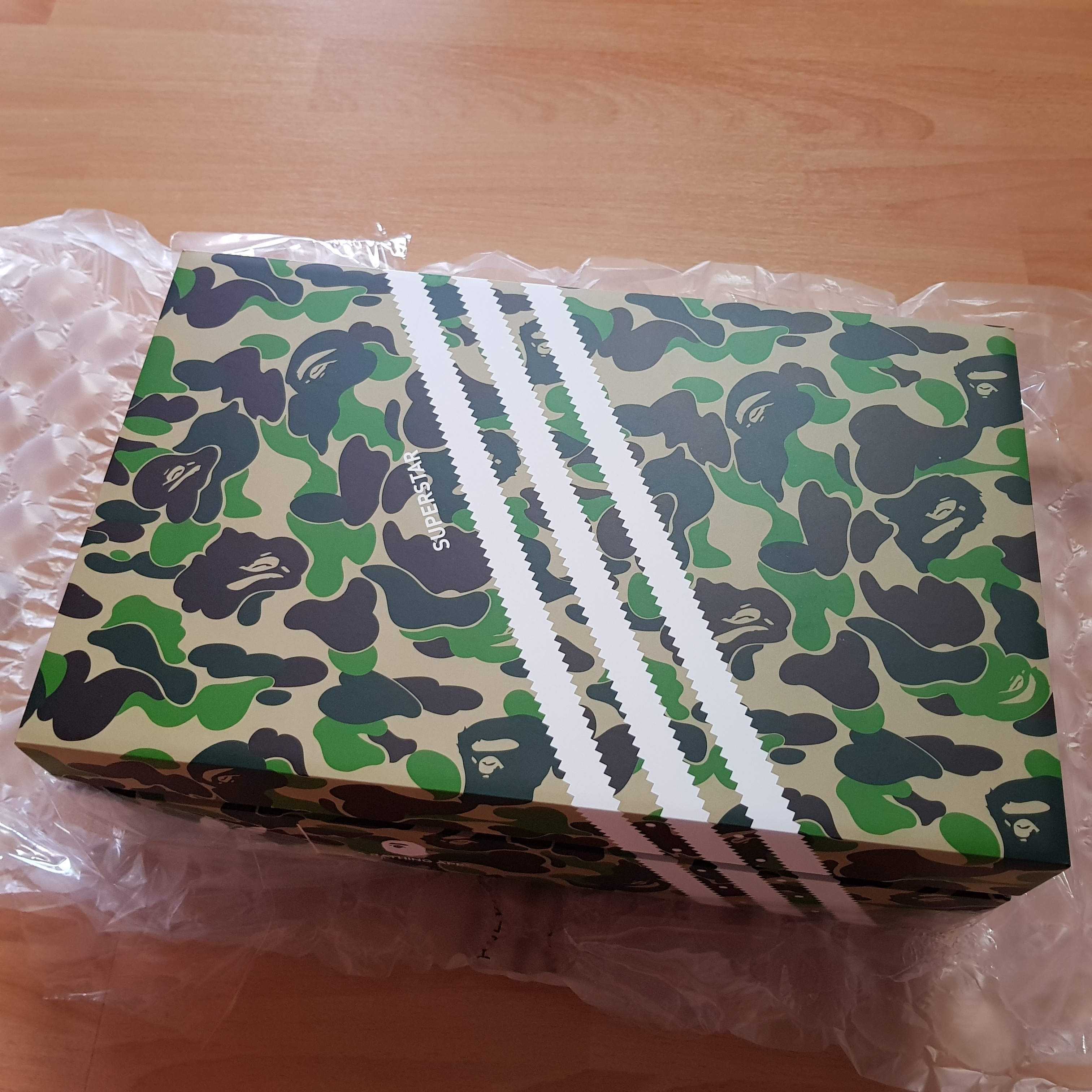 Adidas x BAPE Superstar 80s Green Camo 착용 스타일 - 3