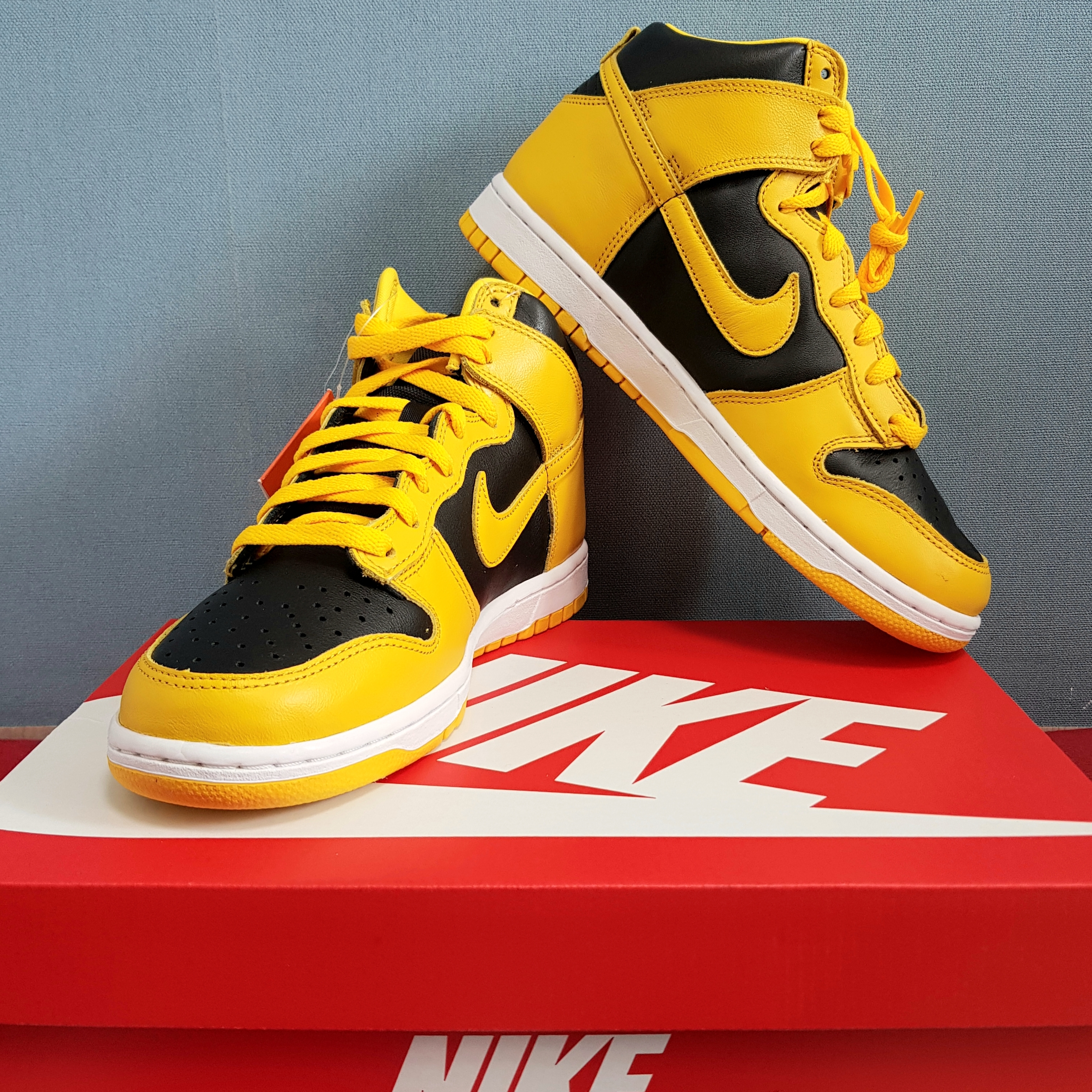 Nike Dunk High SP Varsity Maize, (W) Nike Dunk High SP Varsity Purple 착용 스타일 - 2