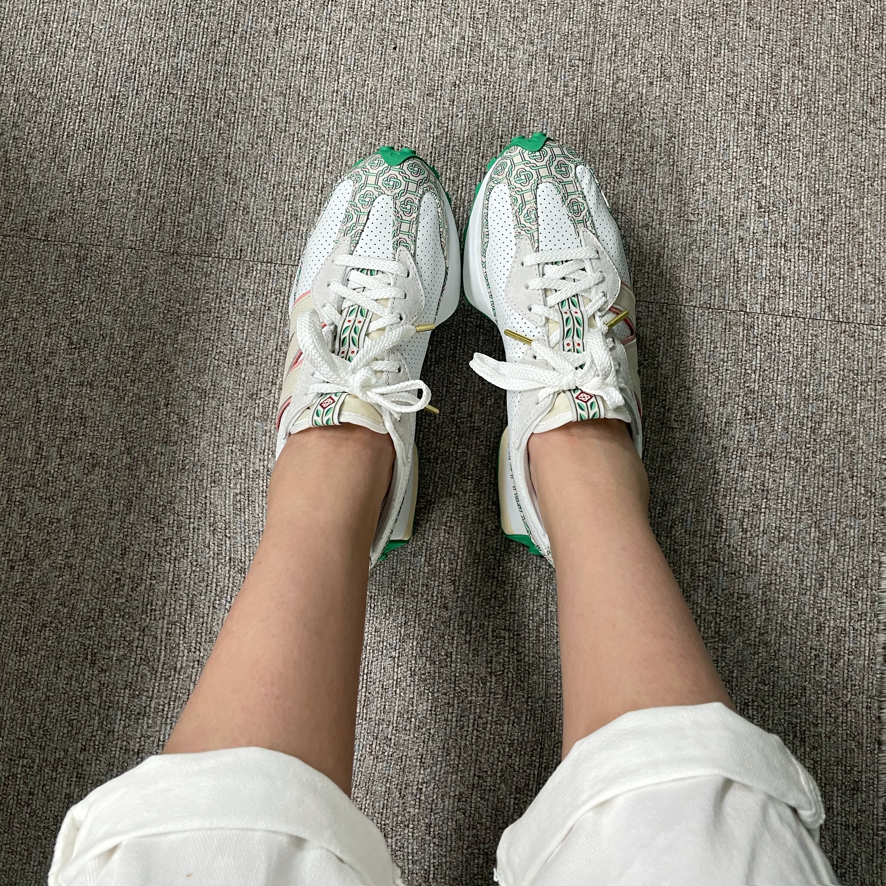 New Balance x Casablanca 327 Idealist Monogram White Green 착용 스타일