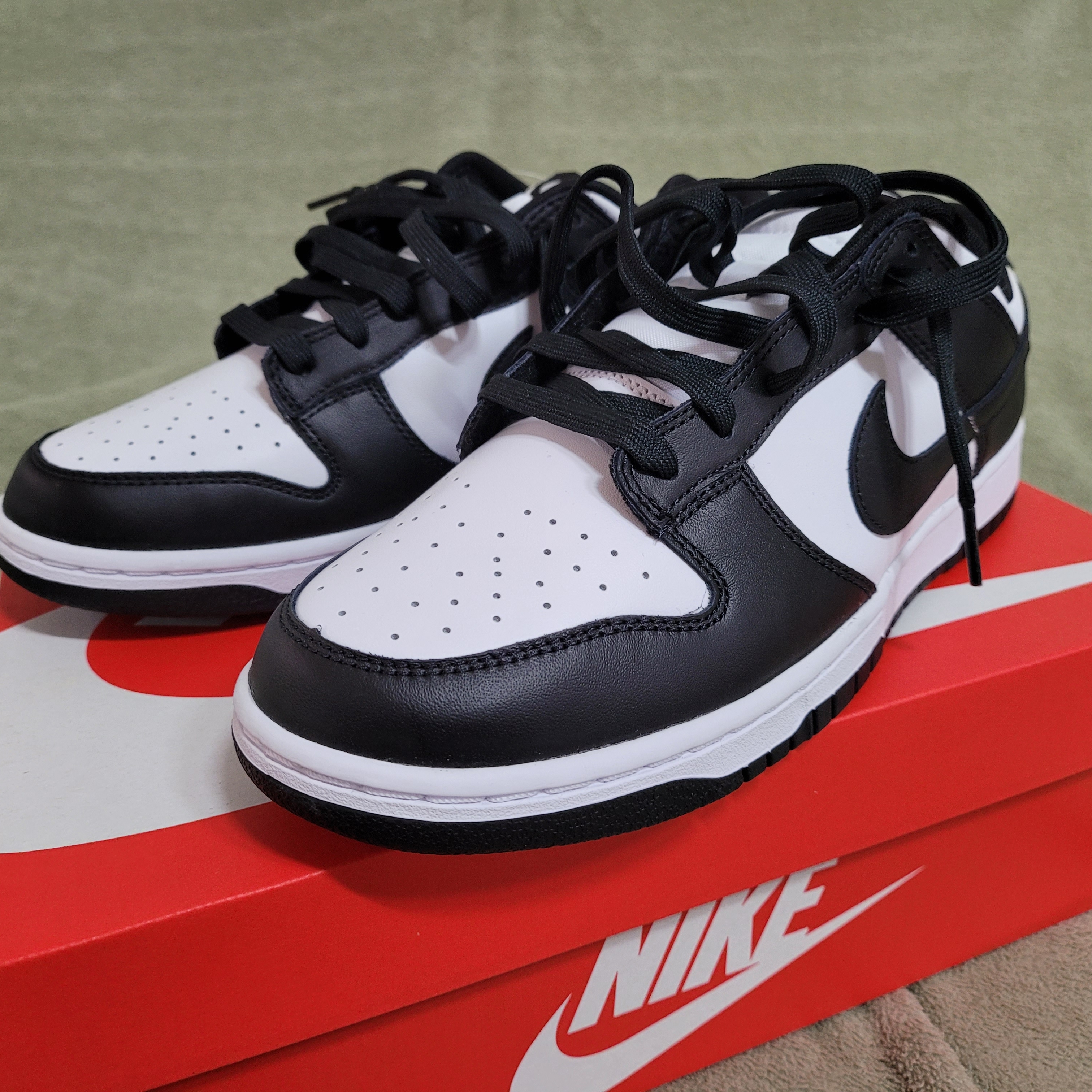Nike Dunk Low Retro Black 착용 스타일 - 1