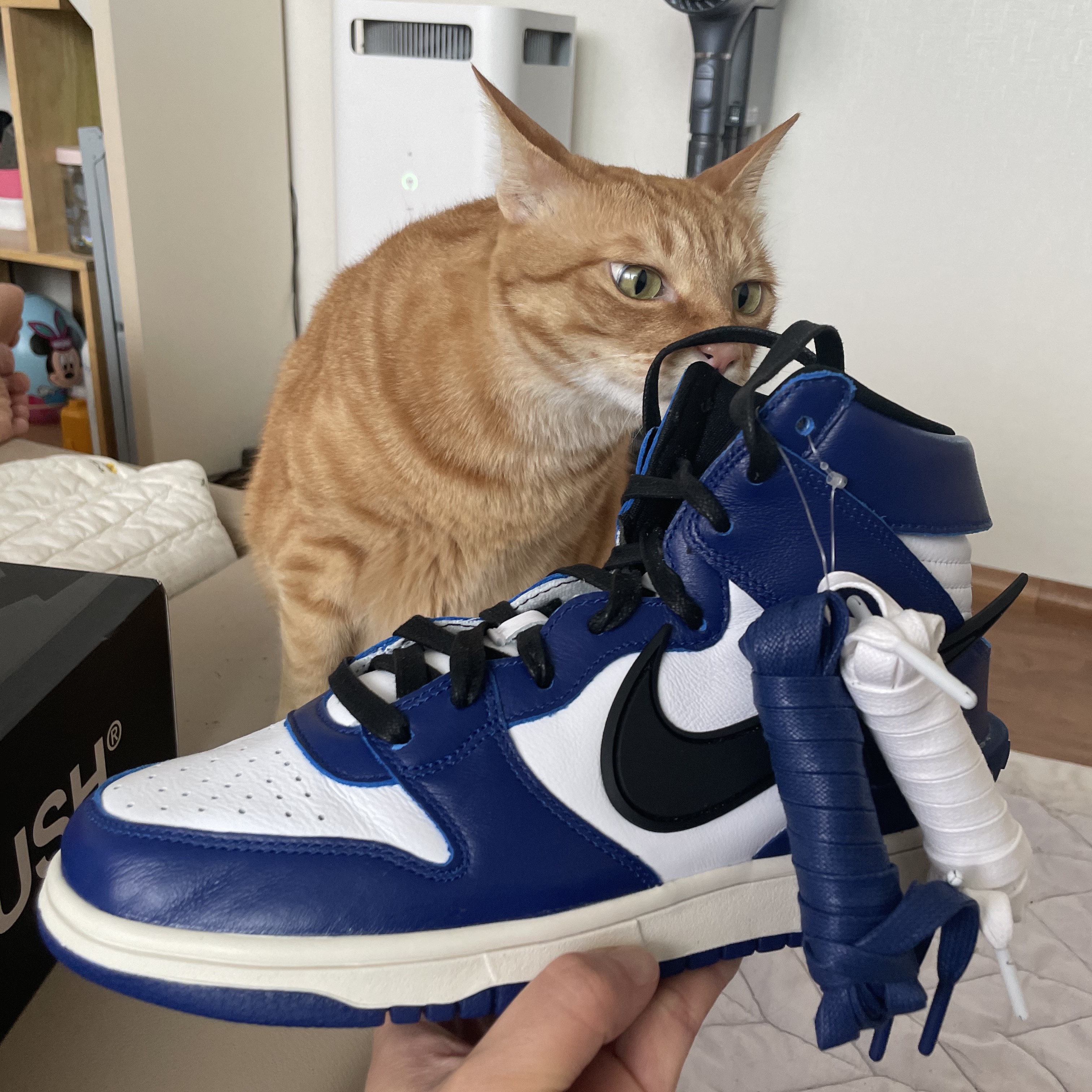 Nike x Ambush Dunk High Deep Royal Blue 착용 스타일 - 3