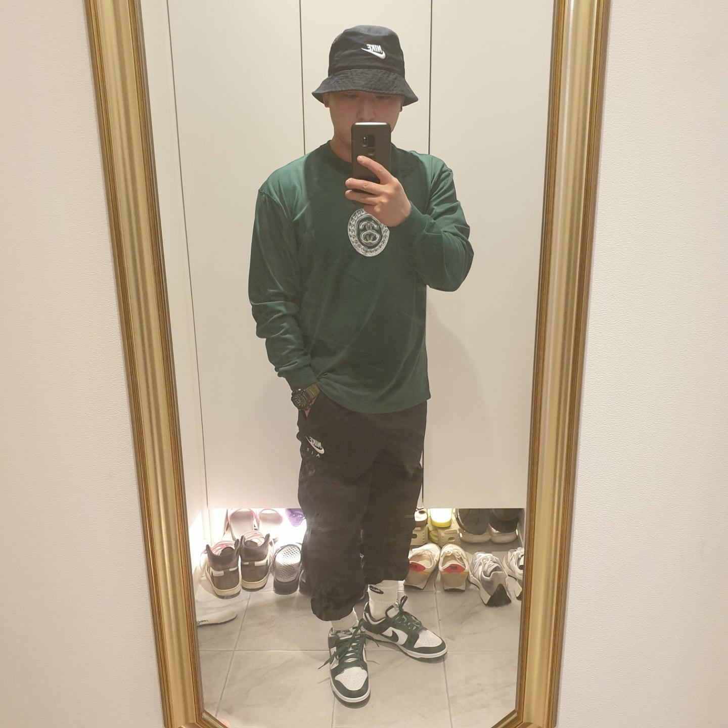 Nike Dunk Low Retro Varsity Green, Nike x Stussy Big Swoosh LS T-Shirt Green - Asia 착용 스타일