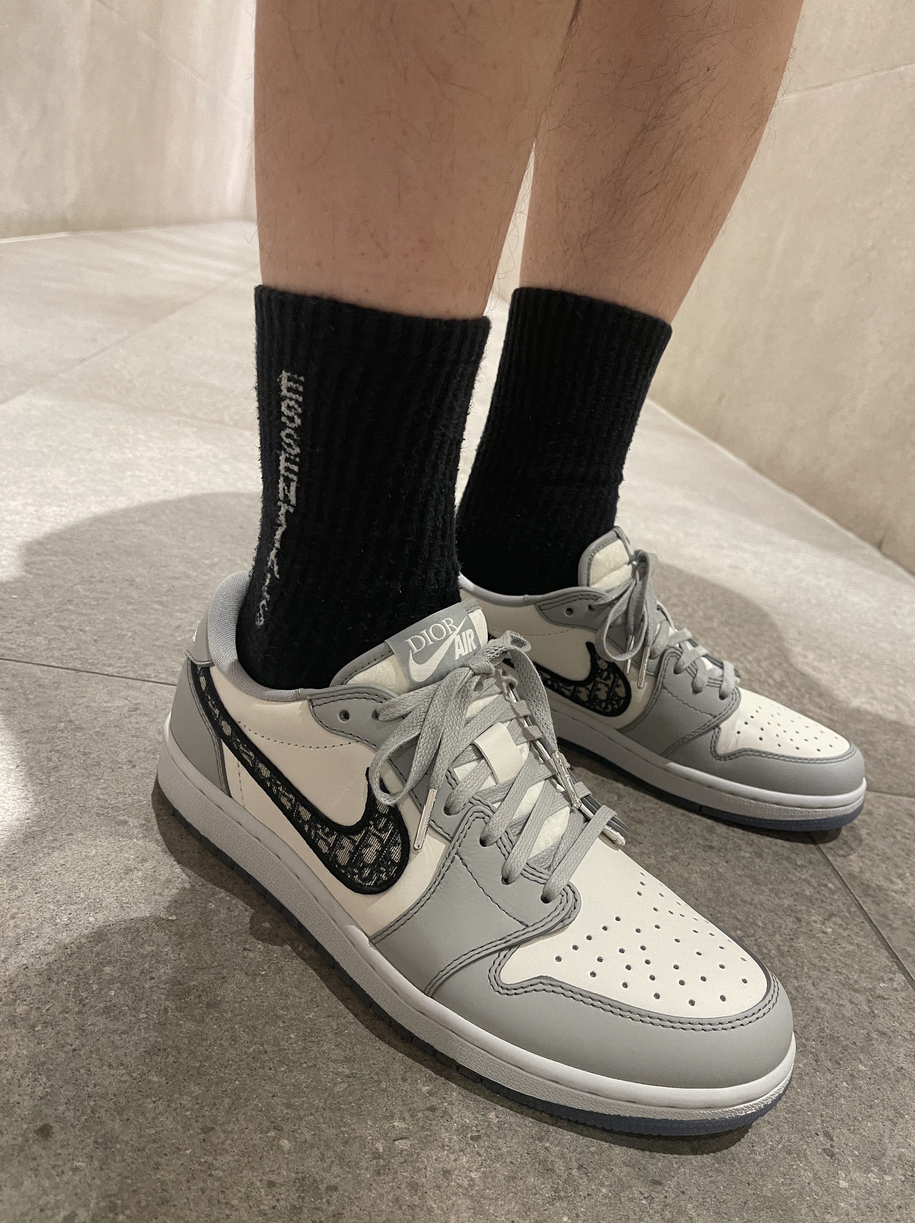 Jordan 1 x Dior Low OG 착용 스타일 - 2