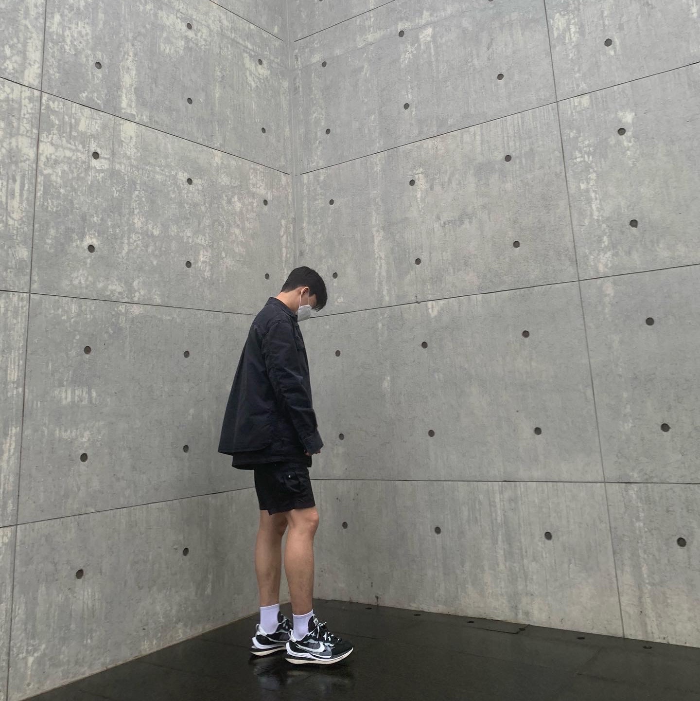 Nike x Sacai VaporWaffle Black White 착용 스타일