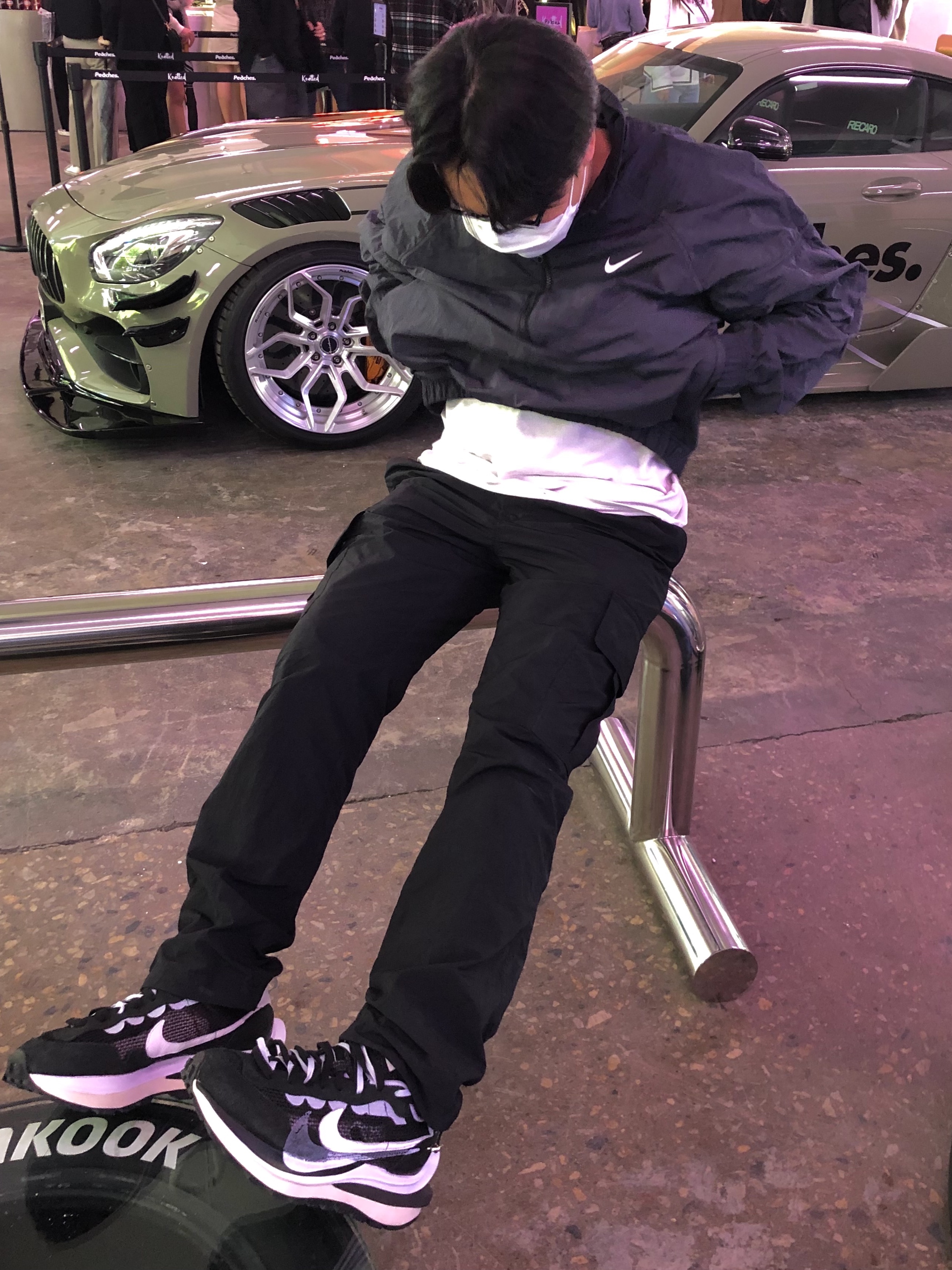 Nike x Stussy Windrunner Jacket Off Noir, Nike x Sacai VaporWaffle Black White 착용 스타일