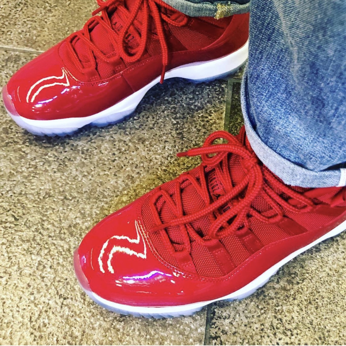Jordan 11 Retro Win Like 96 Gym Red 착용 스타일