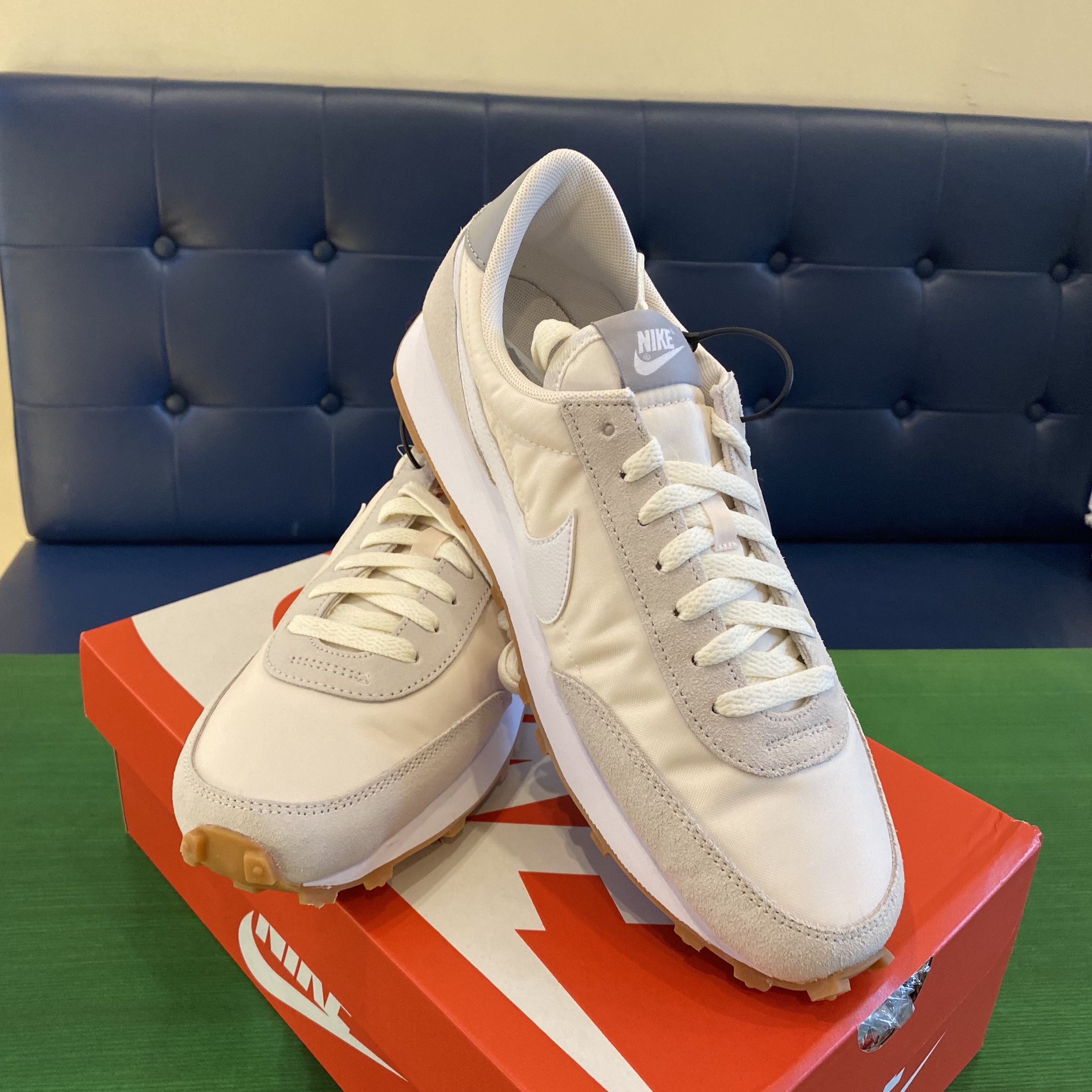 (W) Nike Daybreak Summit White 착용 스타일