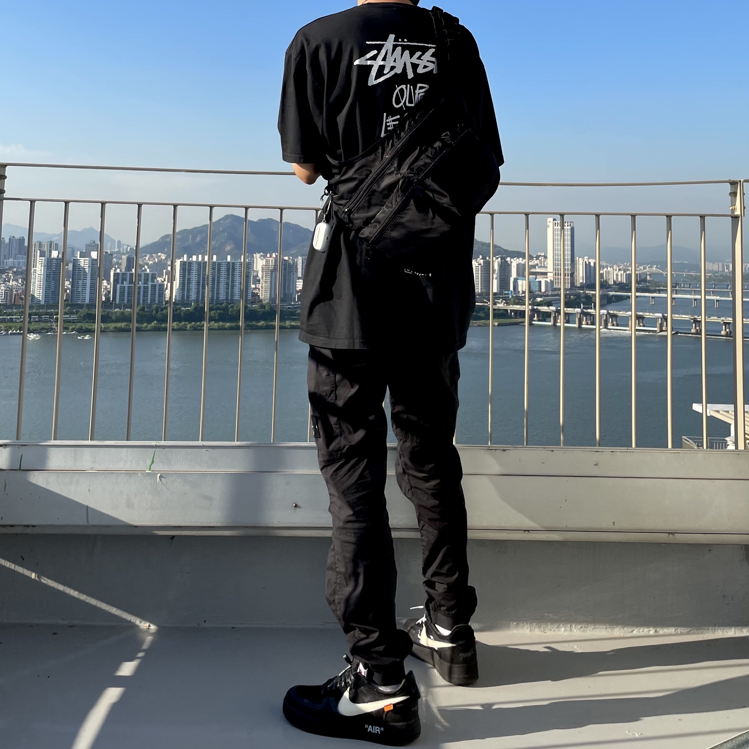 Stussy x Our Legacy Surfman T-Shirt Black - 21SS, Nike x Off-White Air Force 1 Low Black White 착용 스타일 - 2