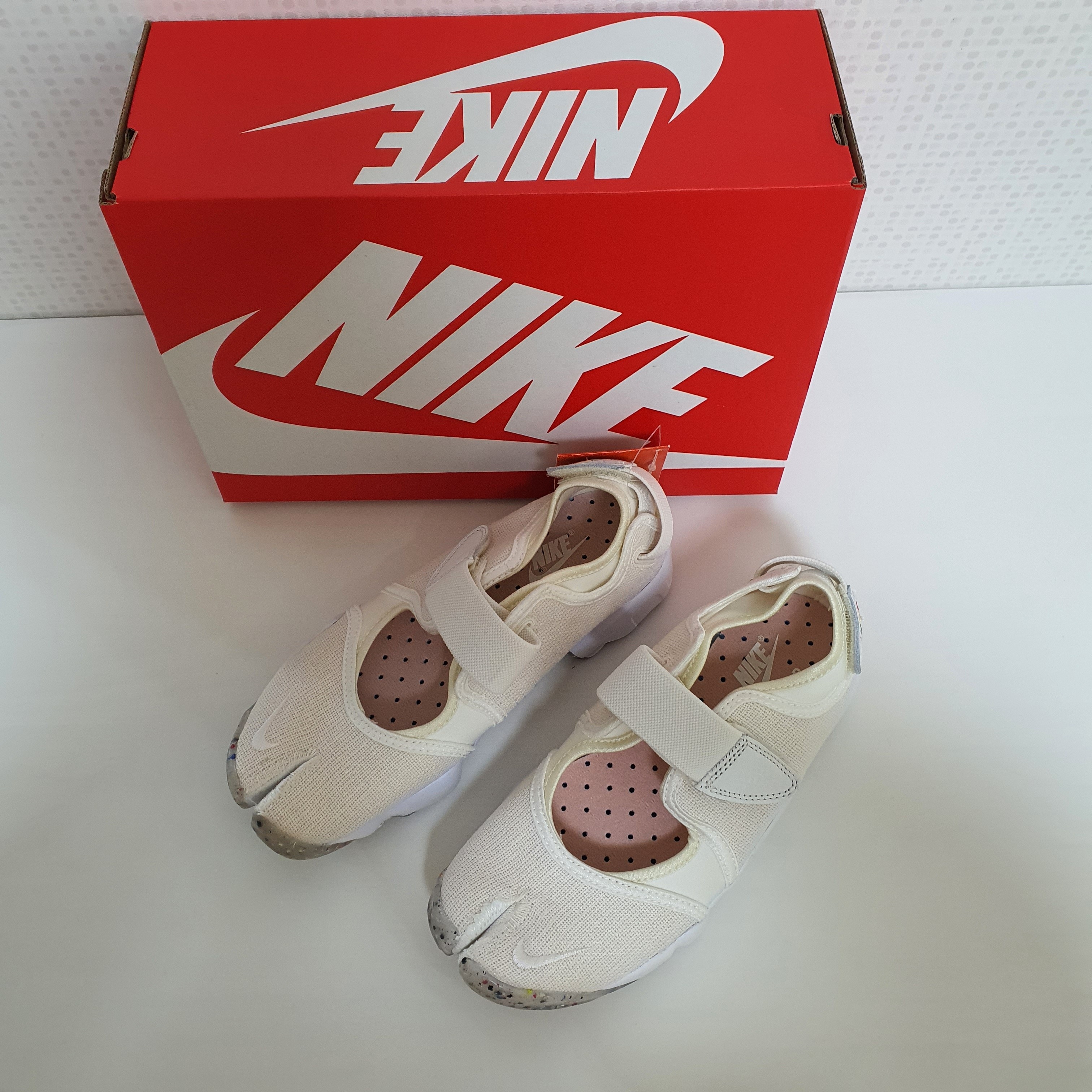 (W) Nike Air Rift Summit White 착용 스타일 - 3