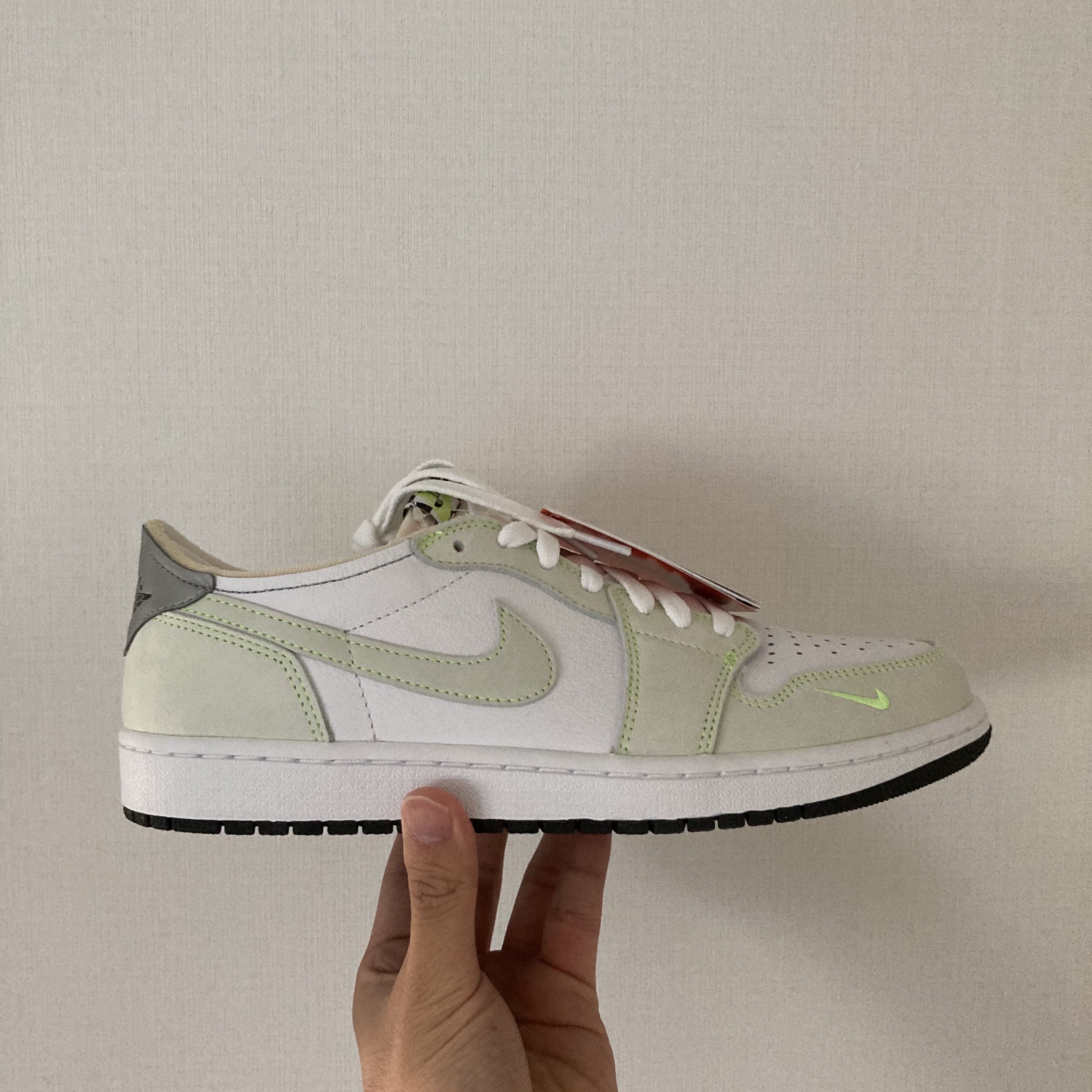 Jordan 1 Low OG Ghost Green 착용 스타일