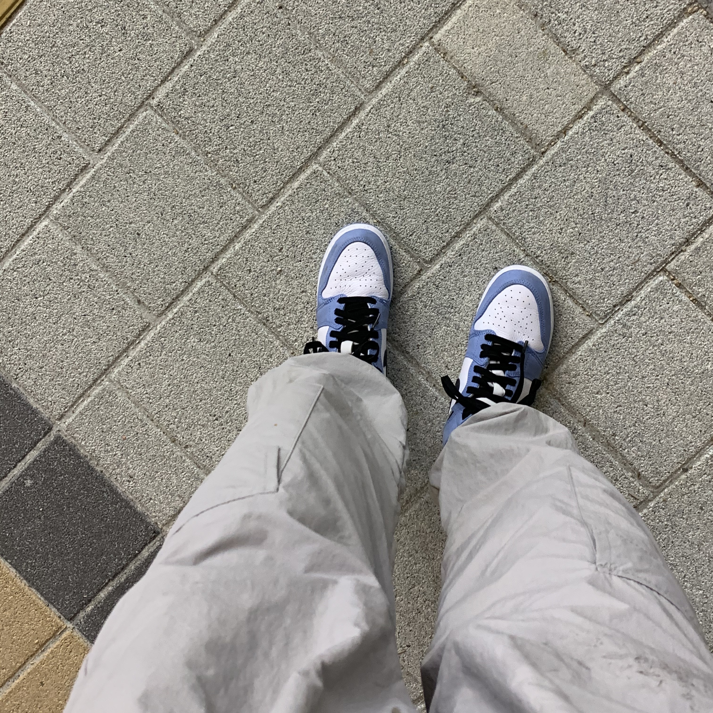 Jordan 1 Retro High OG University Blue, (GS) Jordan 1 Retro High OG University Blue 착용 스타일 - 3