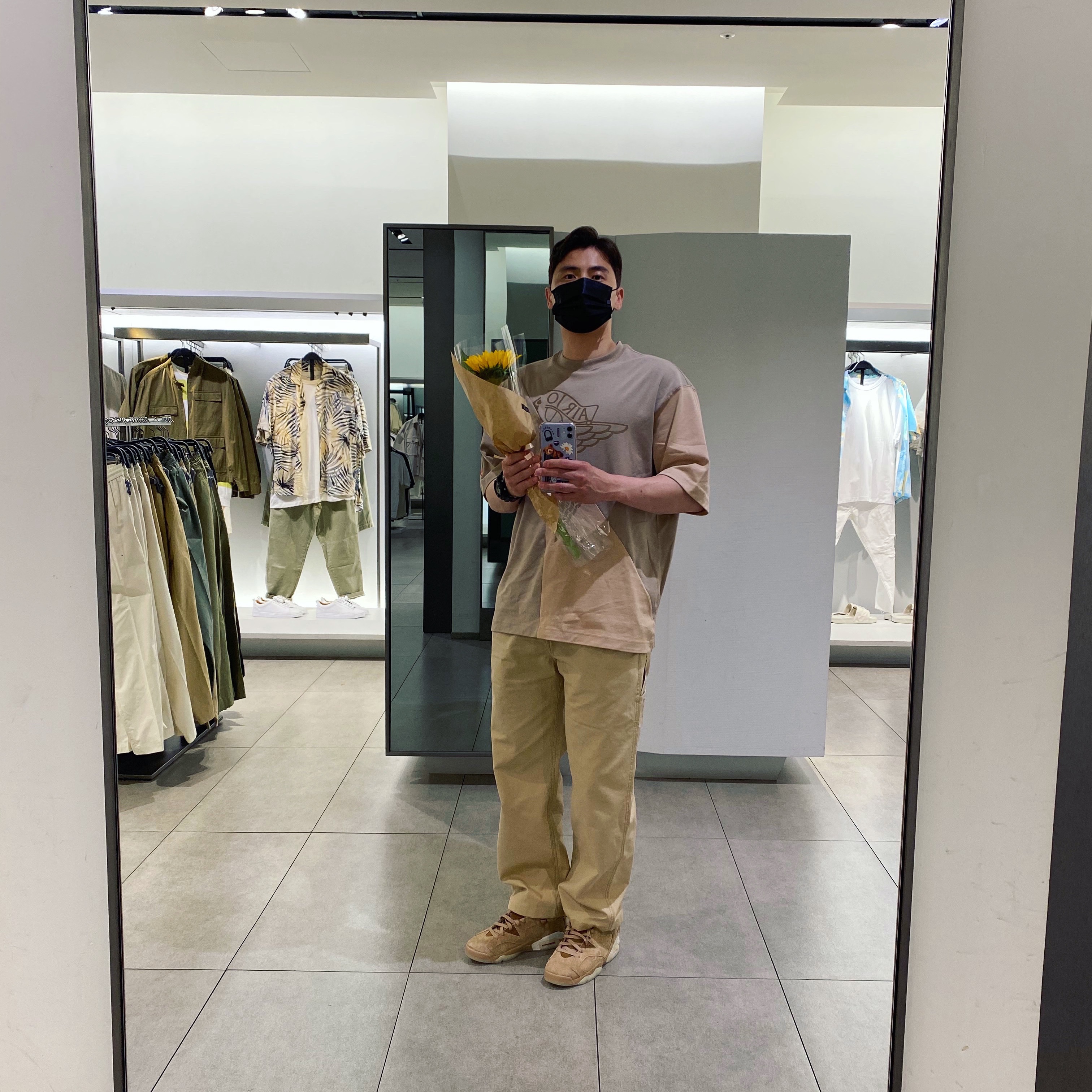 Jordan x Travis Scott S/S Top - Asia, Jordan 6 x Travis Scott Retro SP British Khaki 착용 스타일