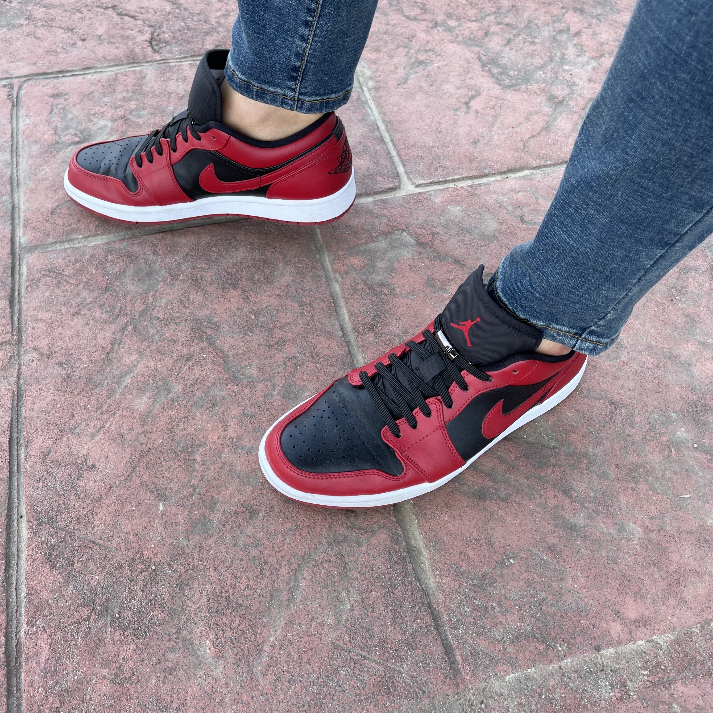 Jordan 1 Low Varsity Red 착용 스타일 - 2