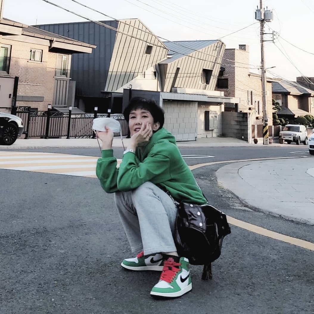 (W) Jordan 1 Retro High OG Lucky Green 착용 스타일 - 2