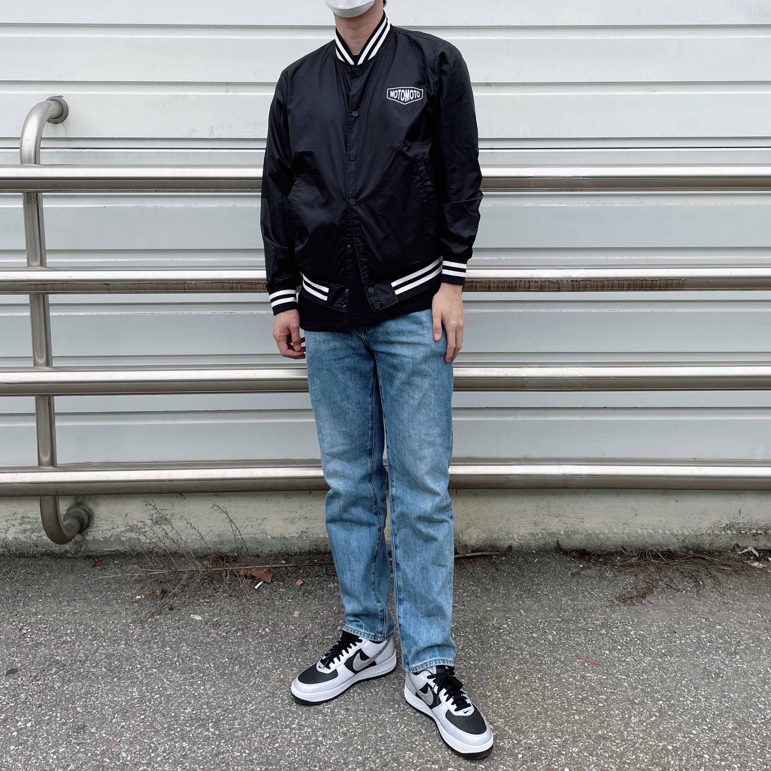 Nike Air Force 1 B Silver Snake 착용 스타일
