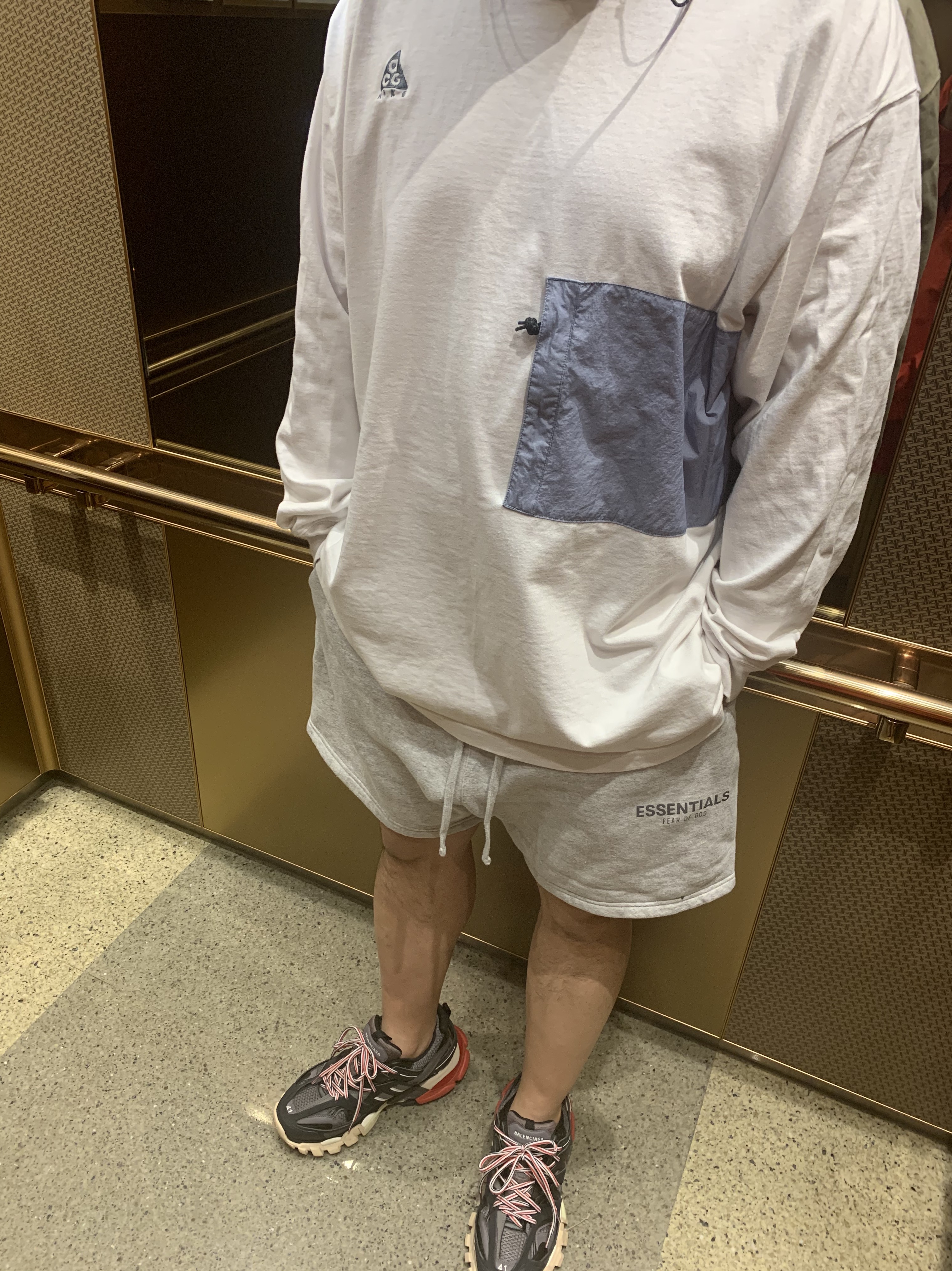 Balenciaga Track Sneakers Black Red 2019, Essentials Fleece Shorts Oatmeal Heather - 20FW 착용 스타일
