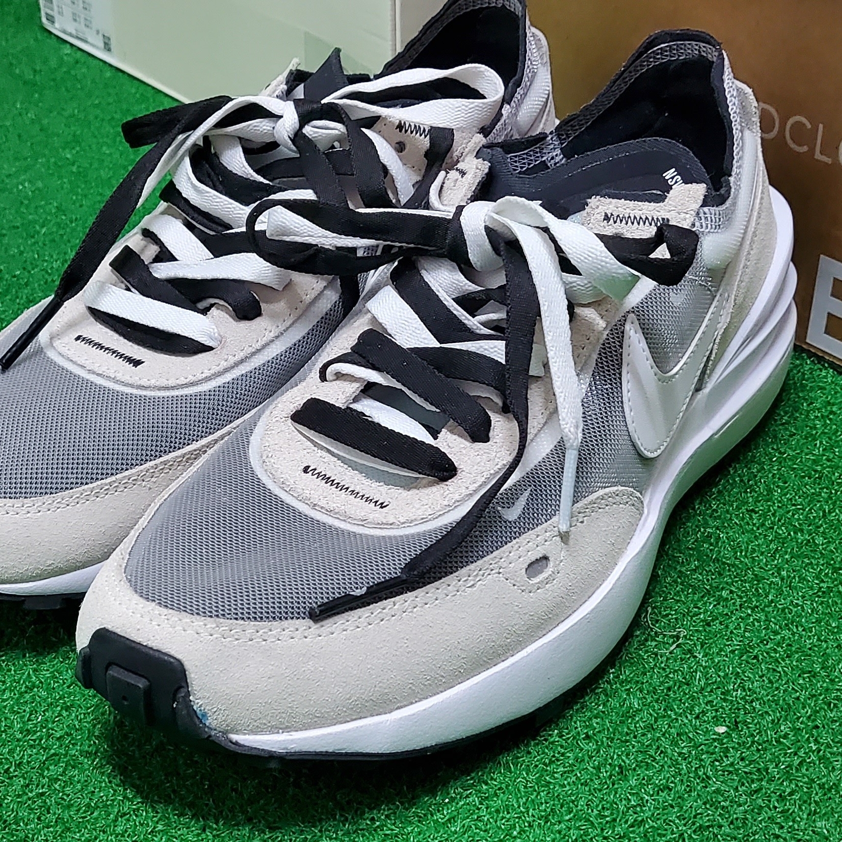 Nike Waffle One Infinite Lilac 착용 스타일