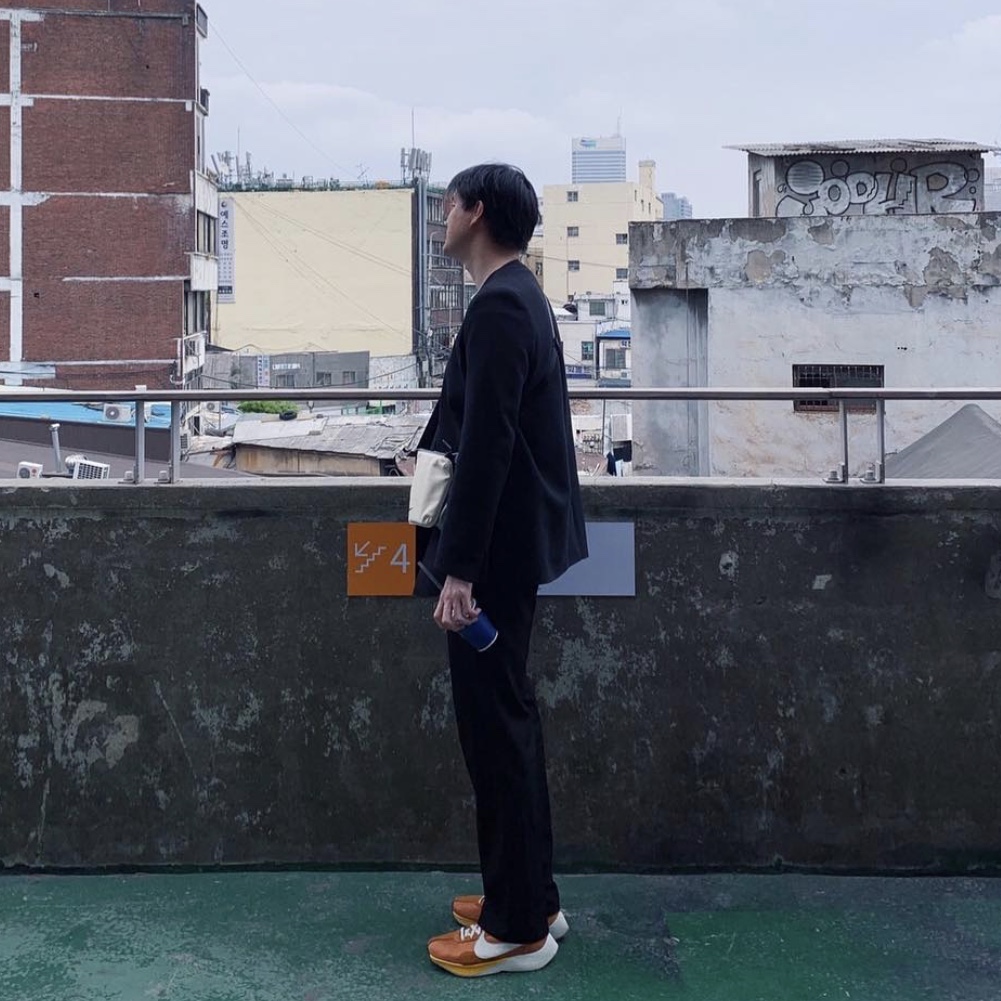 Nike Moon Racer Monarch 착용 스타일
