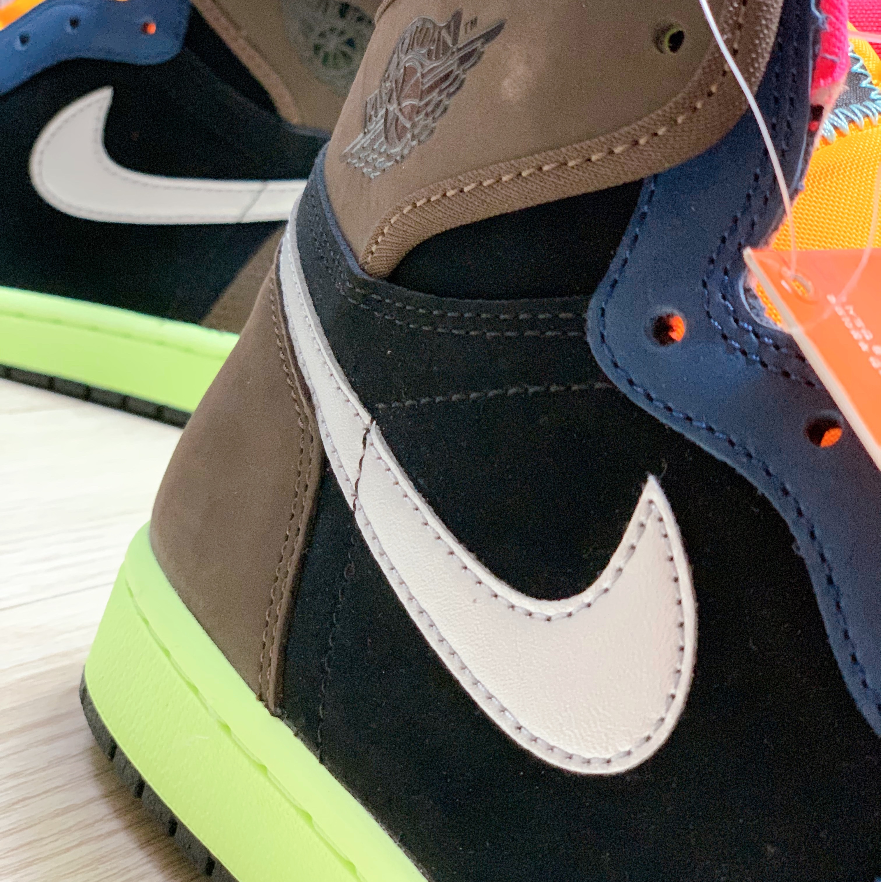 Jordan 1 Retro High Baroque Brown 착용 스타일 - 2