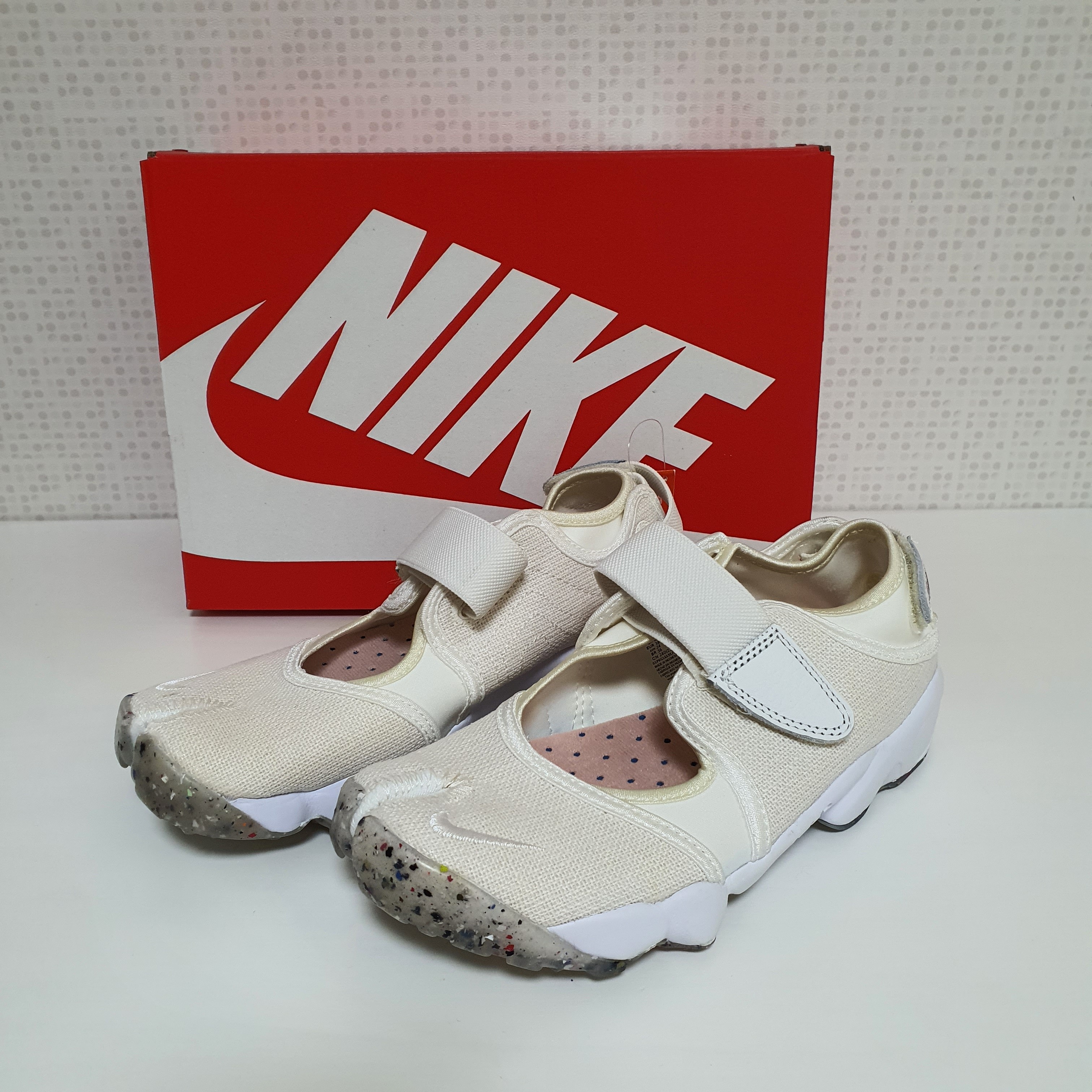 (W) Nike Air Rift Summit White 착용 스타일 - 1
