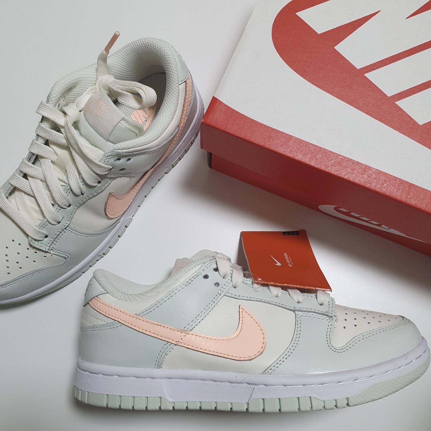 (W) Nike Dunk Low Barely Green 착용 스타일 - 3