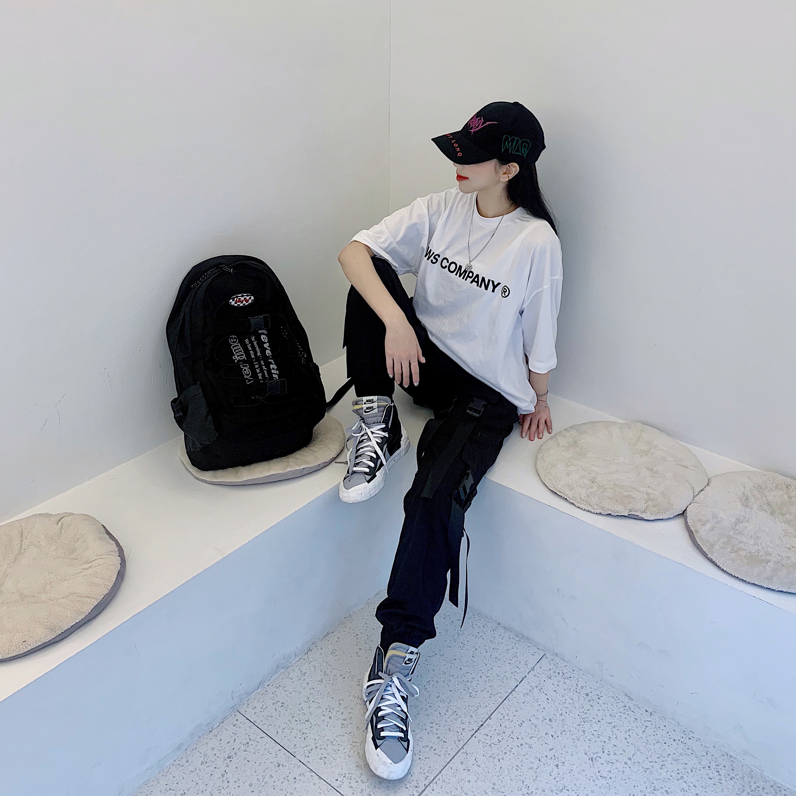 Nike x Sacai Blazer Mid Black Grey 착용 스타일