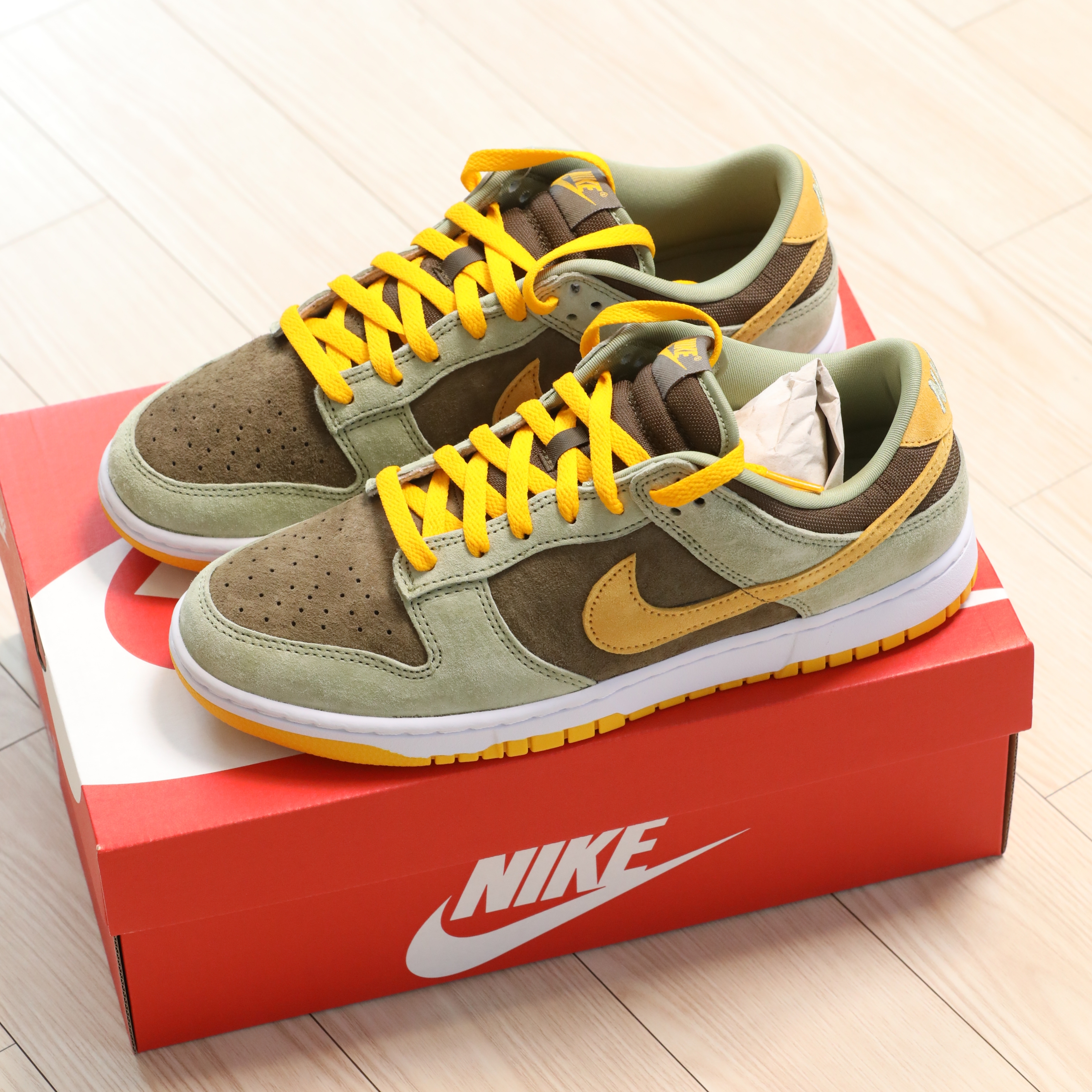 Nike Dunk Low SE Dusty Olive 착용 스타일 - 4