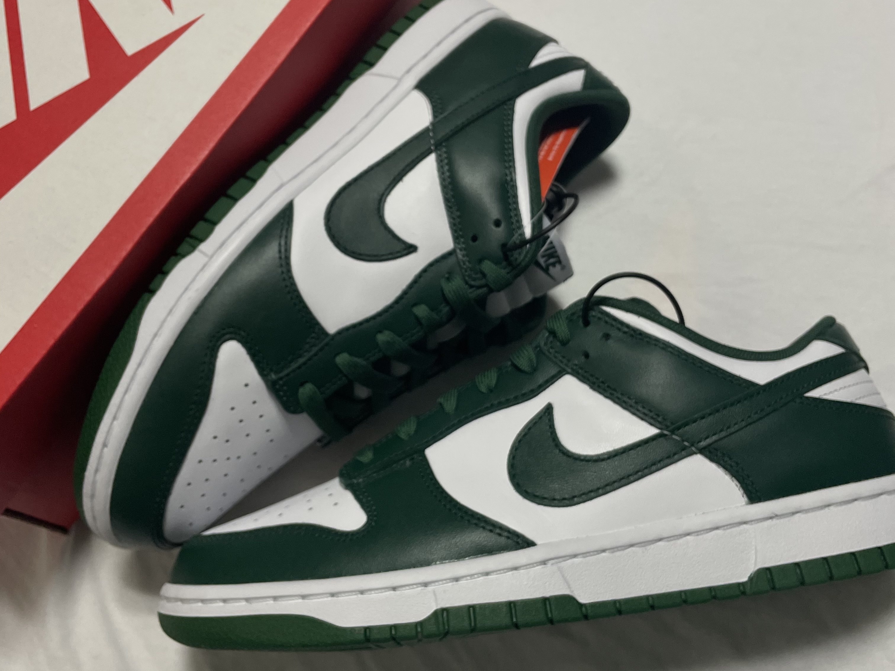 Nike Dunk Low Retro Varsity Green 착용 스타일