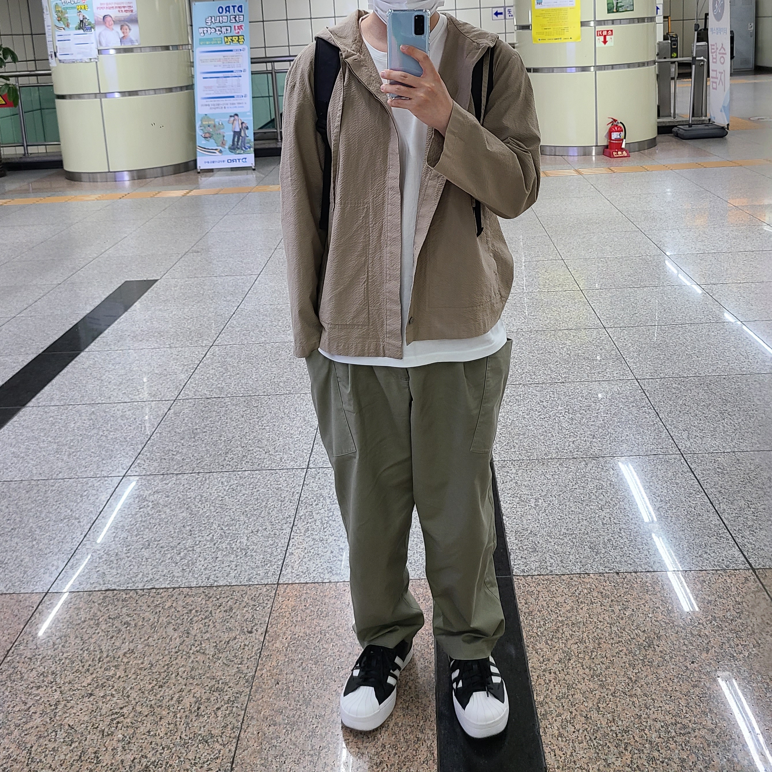 Y-3 Yohji Star Black White 착용 스타일