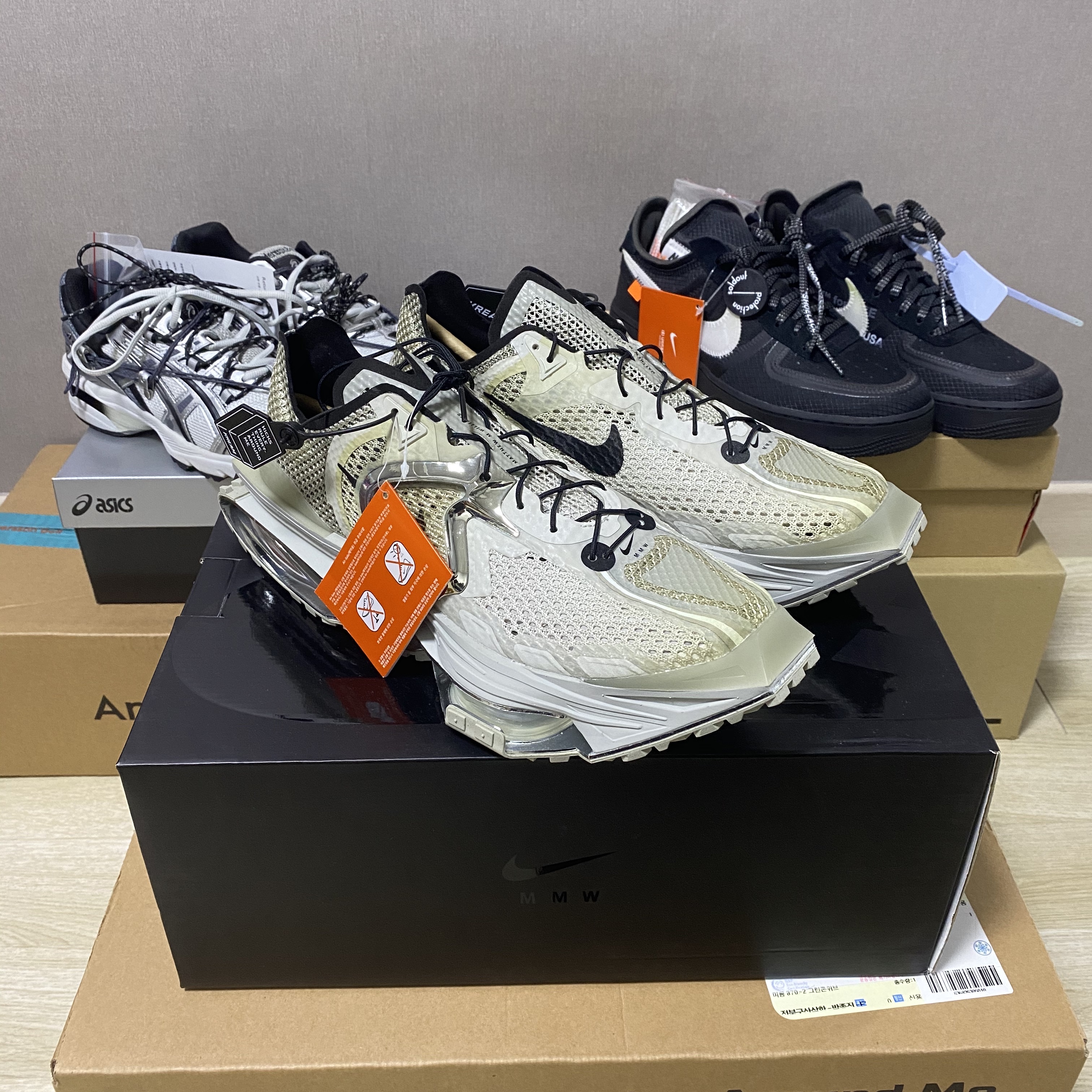 Nike x Matthew M Williams Zoom 004 Stone, Nike x Off-White Air Force 1 Low Black White 착용 스타일