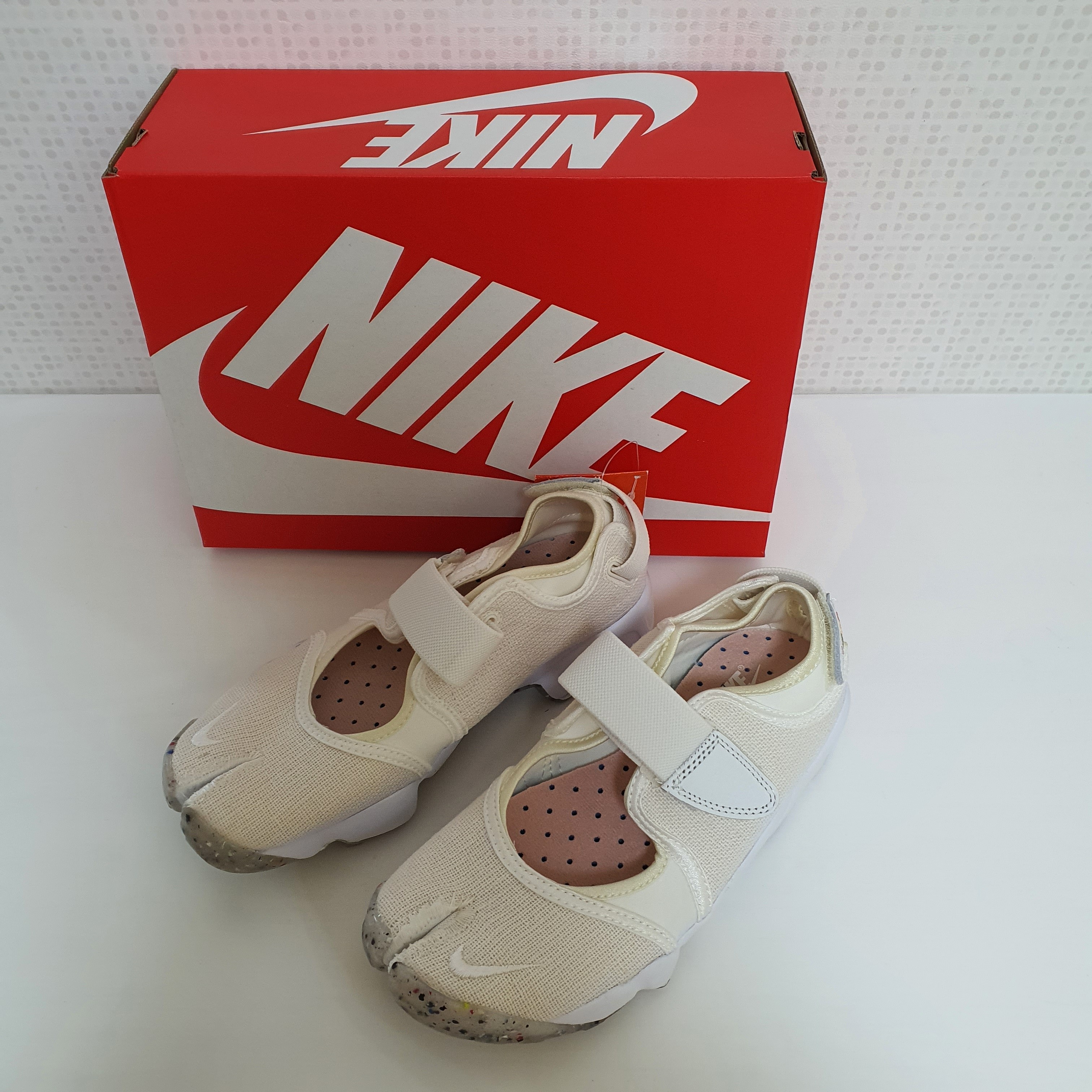 (W) Nike Air Rift Summit White 착용 스타일 - 2