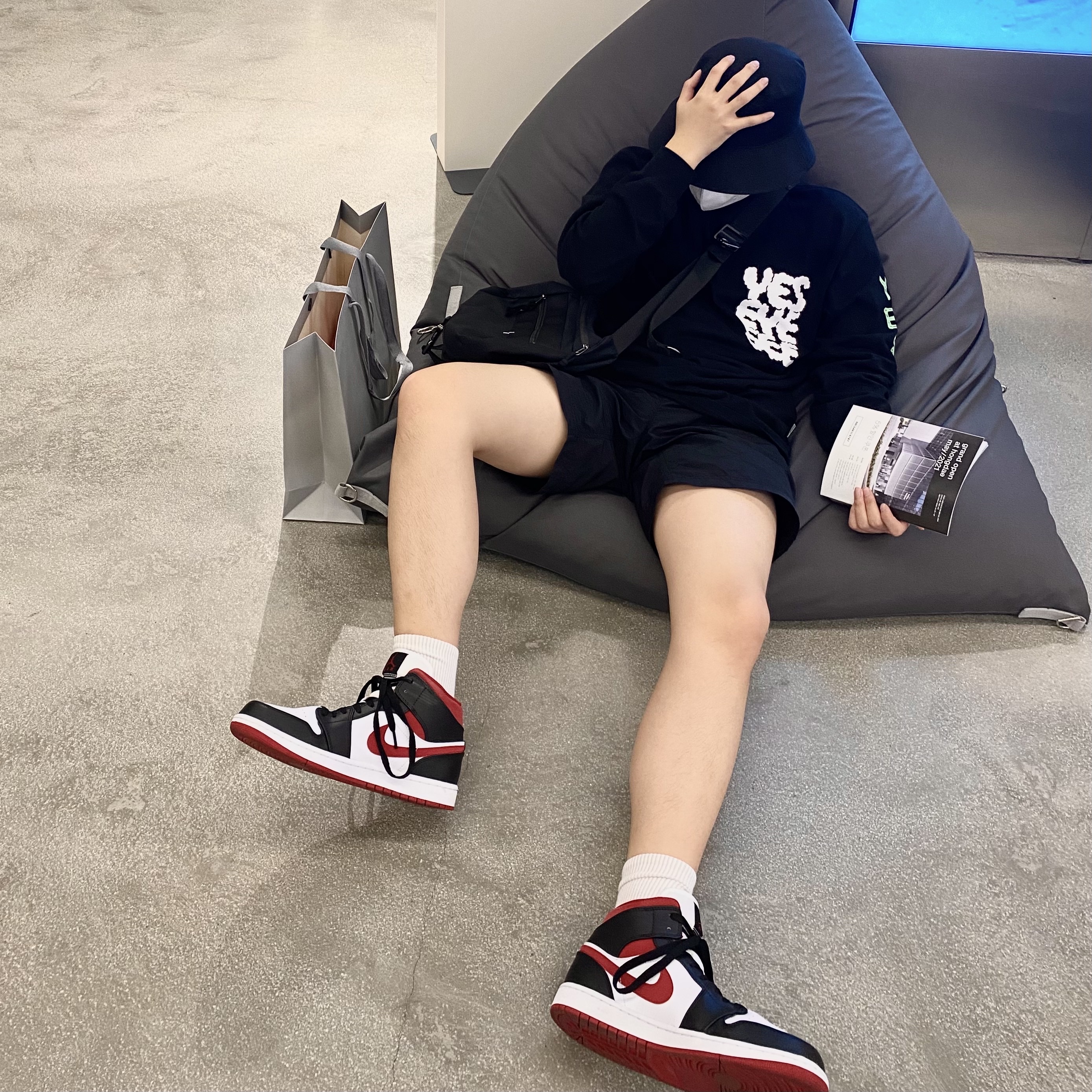 Jordan 1 Mid Gym Red Black White 착용 스타일