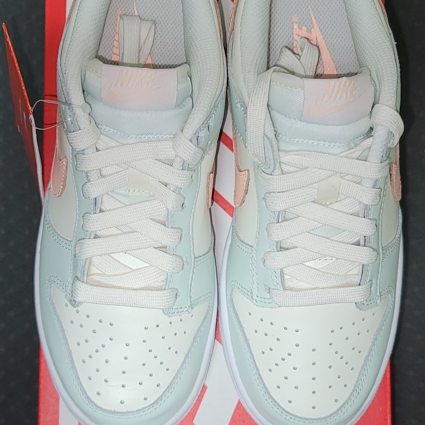 (W) Nike Dunk Low Barely Green 착용 스타일 - 2