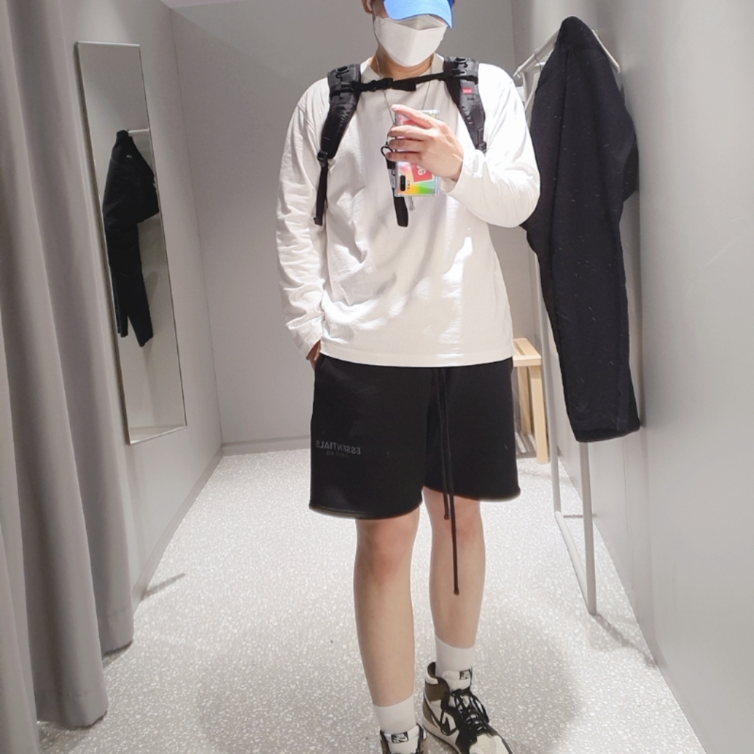 Essentials Sweatshorts Black - 21SS, Jordan 1 Retro High OG Black Mocha 착용 스타일