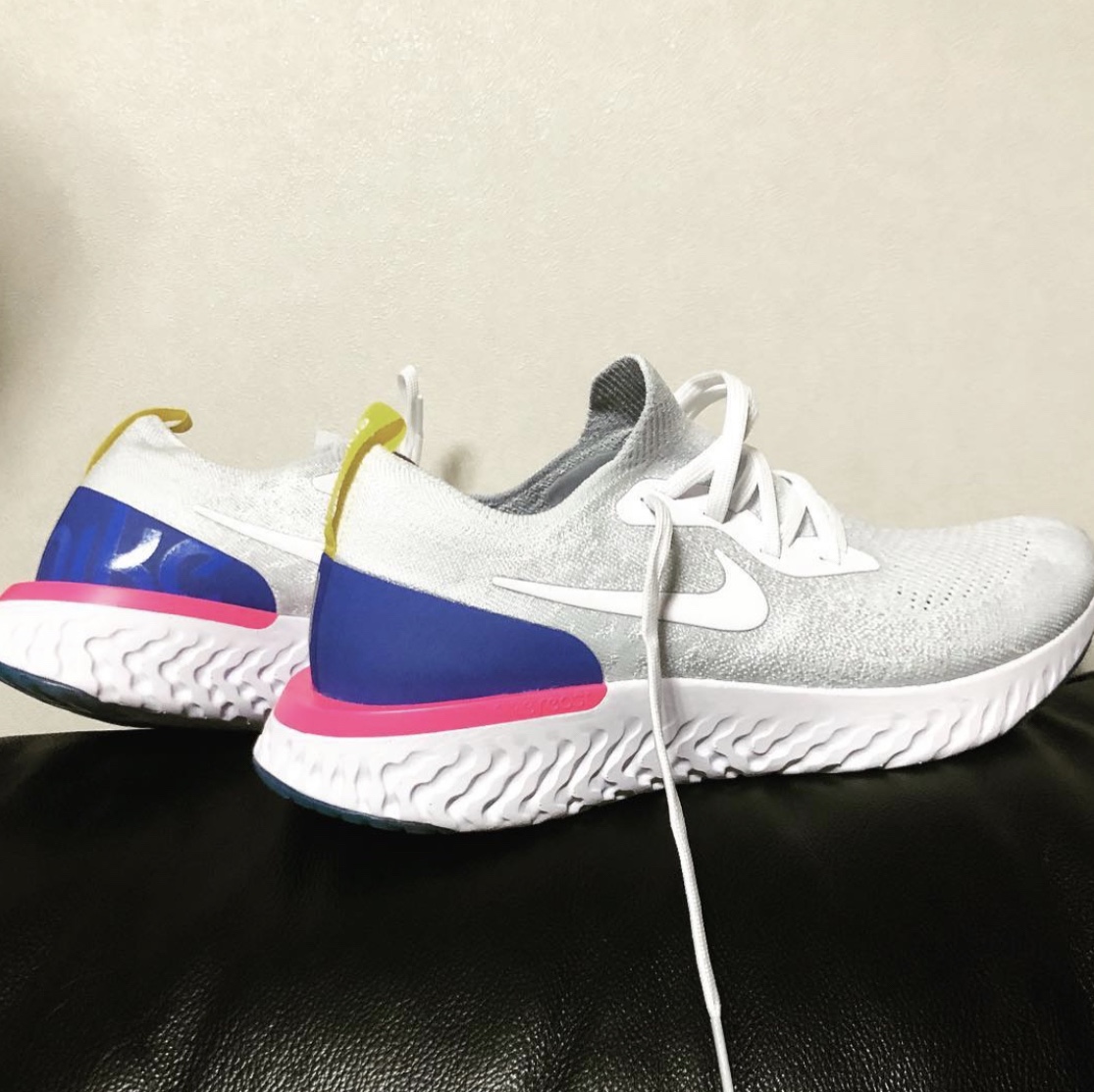 Nike Epic React Flyknit White Racer Blue Pink Blast 착용 스타일