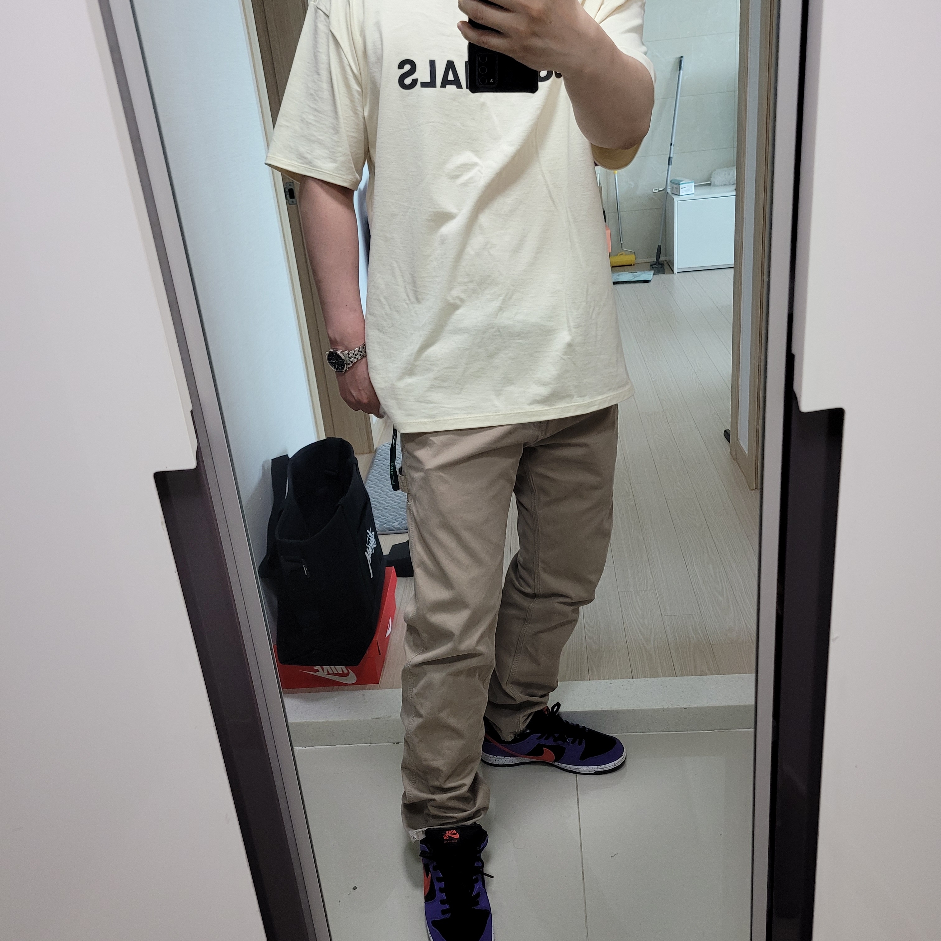 Nike SB Dunk Low Pro Trail, Essentials T-Shirt Cream - 21SS 착용 스타일