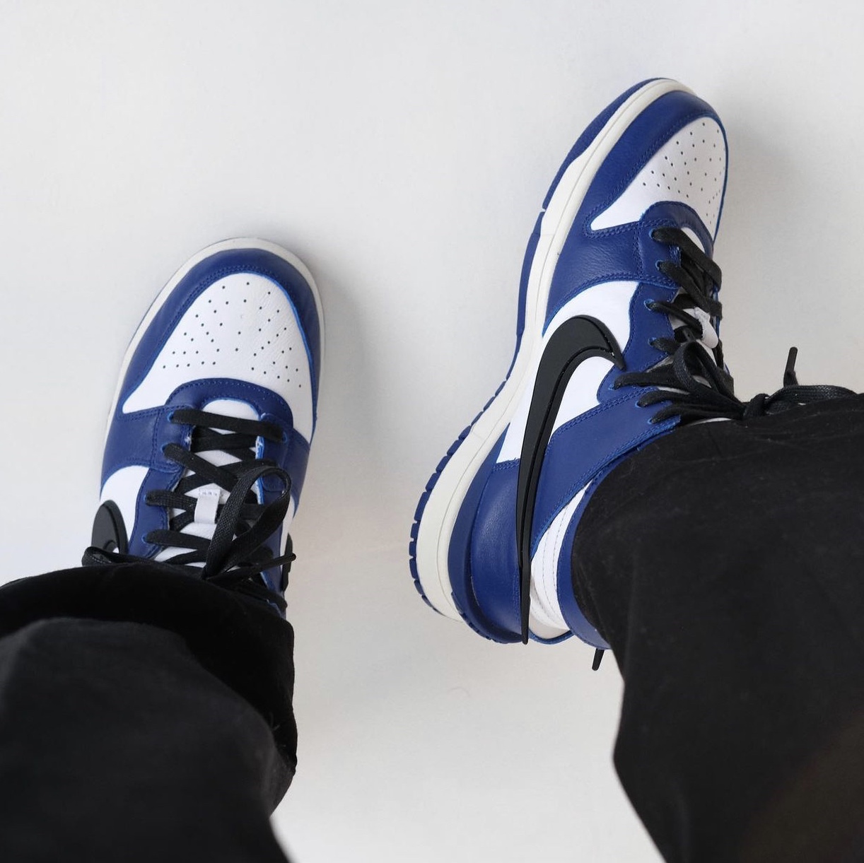 Nike x Ambush Dunk High Deep Royal Blue 착용 스타일 - 3