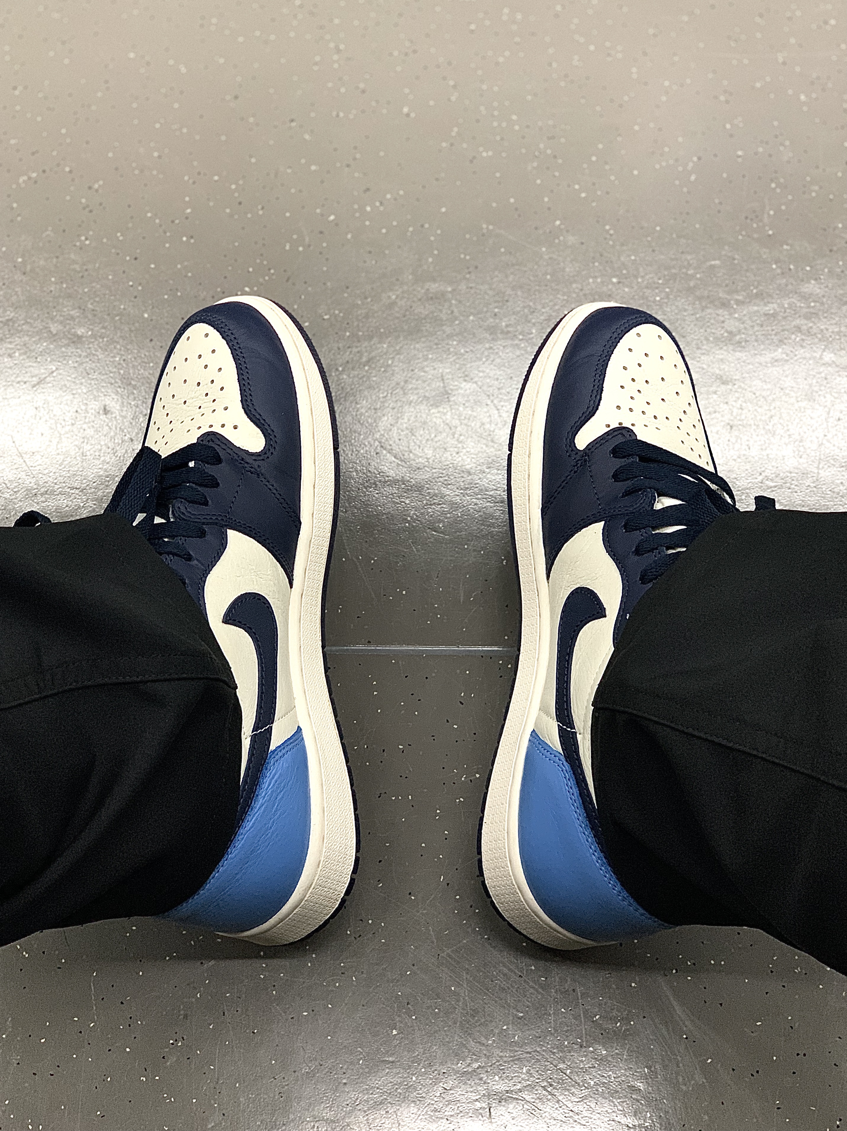 Jordan 1 Retro High Obsidian UNC 착용 스타일