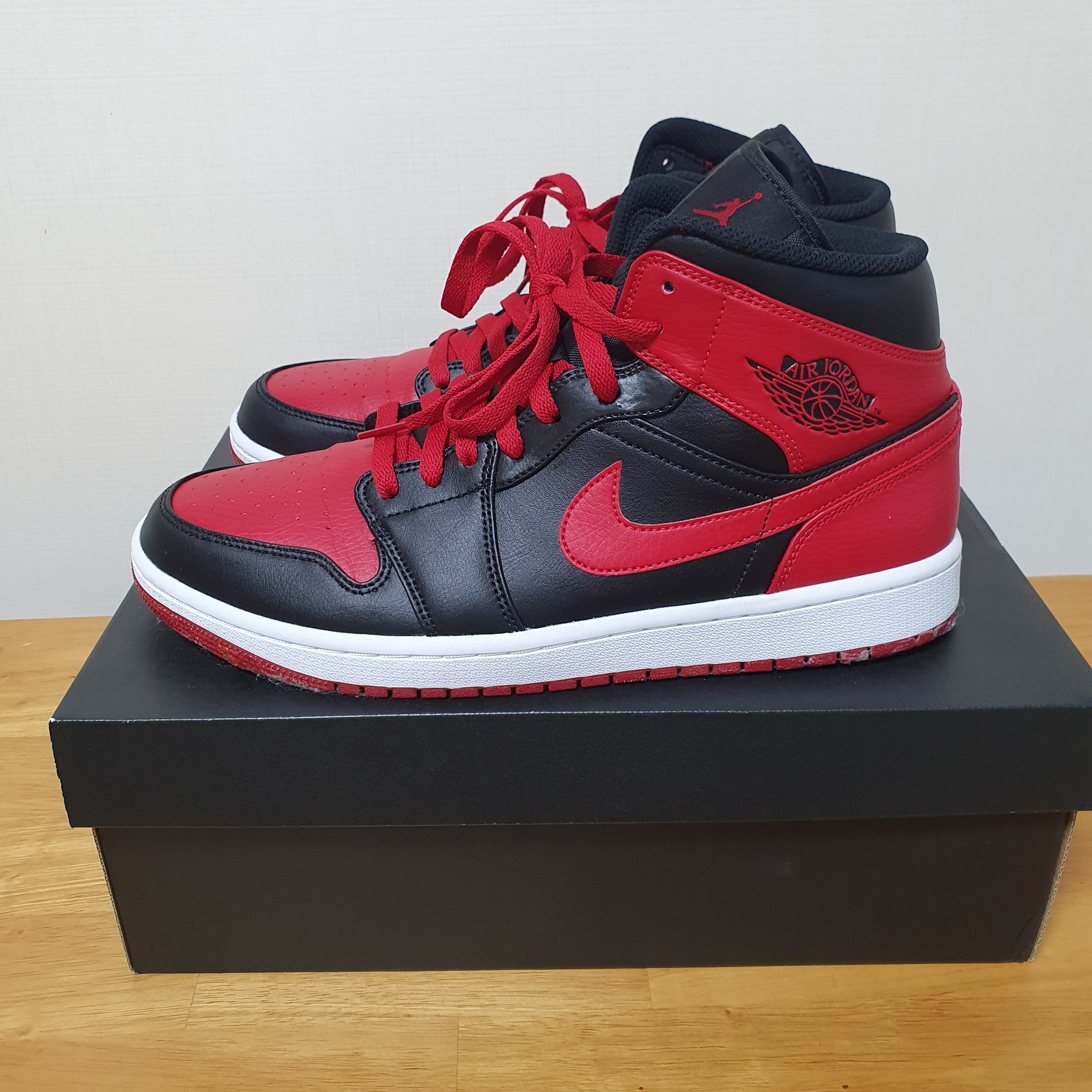 Jordan 1 Mid Bred Banned 2020 착용 스타일 - 2