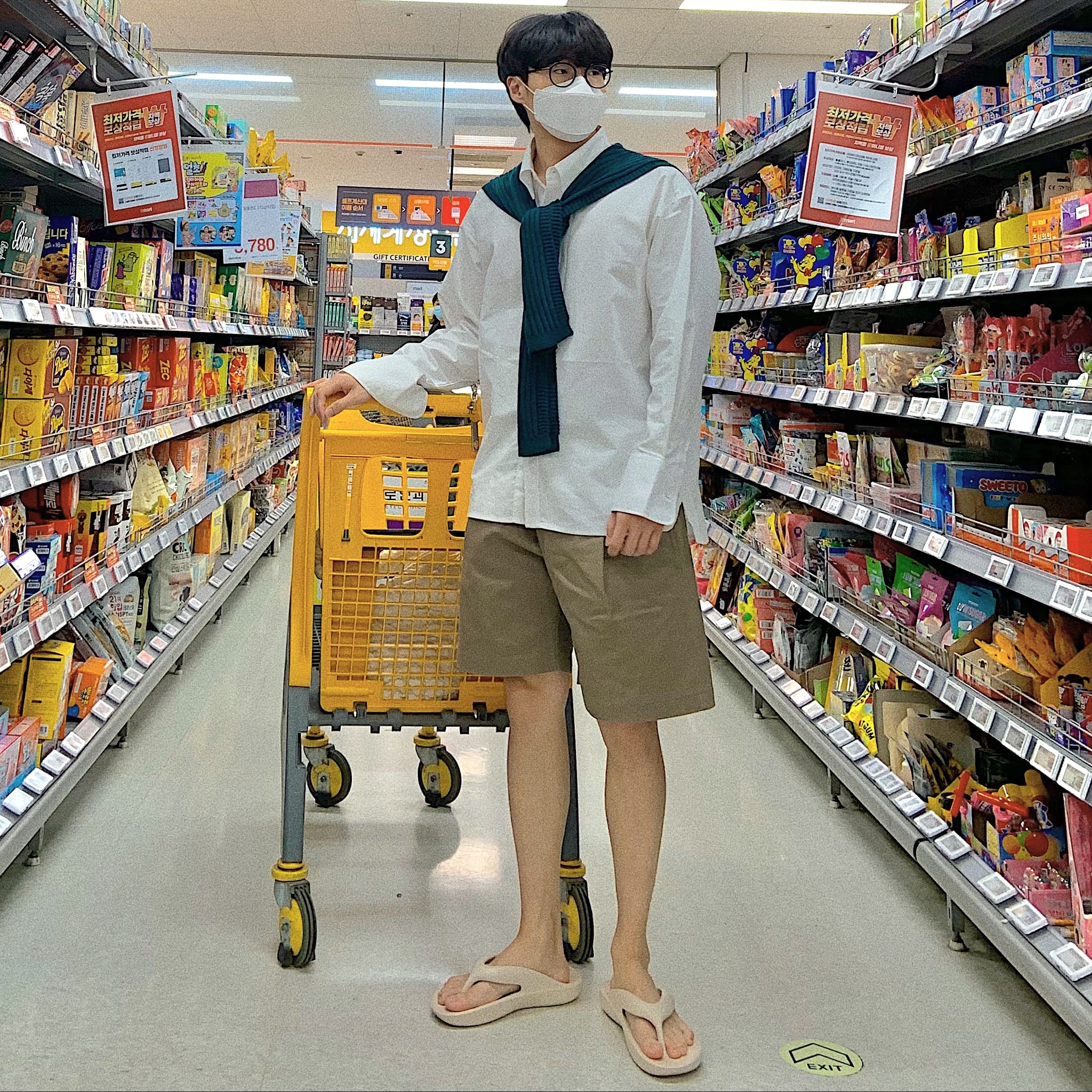 New Balance x Taw&Toe Flip Flop Ivory 착용 스타일