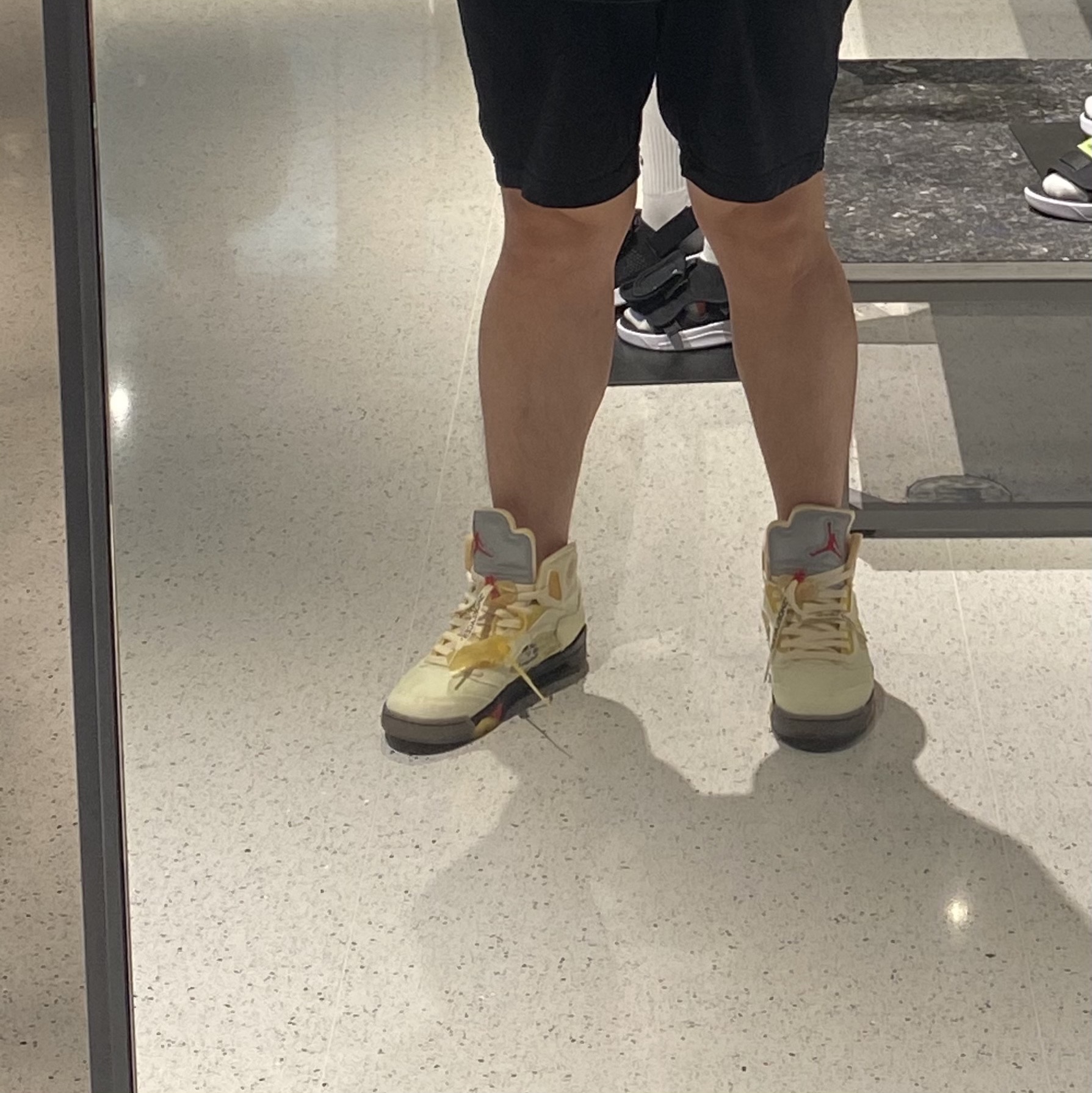 Jordan 5 x Off-White Retro SP Sail Fire Red, Essentials 3D Silicon Applique Boxy Long Sleeve T-Shirt Dark Slate/Black 2020 착용 스타일 - 2